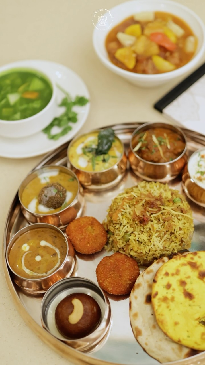 Maharaja Thali
Abundant in flavor and variety
Canton Royale, located inside Surya Kaiser Palace
Reservation 9453332566 / 6307338624
#cantonroyal #cantonroyale #varanasirestaurant #hotelsurya #suryakaiserpalace
