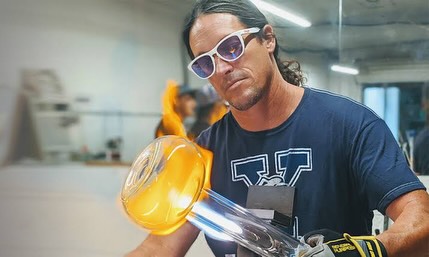 🔥 LIVE GLASS BLOWING IS HAPPENING AT CANNIFEST! 🔥 Catch legendary glass artist Jason Harris of Jerome Baker Designs throwing down LIVE at the end of Shakedown Street during Cannifest! 🧪🔥
Jason will be creating something extra special right before your eyes: the Headstash Bowl Meltdown Trophy for our competition WINNER! 🏆 @headstash_bowl_official
Jason Harris is a true pioneer of American glass art. He studied under legendary artists including Bob Snodgrass and Dale Chihuly, apprenticed with some of the most respected glassblowers in the world, and helped push functional glass into the realm of fine art. From pioneering JBD’s iconic silver-fuming techniques to creating Bongzilla, one of the world’s largest bongs, Jason’s work has left a lasting mark on glass culture worldwide. 🌎
Now he’s bringing that artistry to Humboldt for Cannifest.
Come watch the trophy come to life—and celebrate the incredible connection between cannabis, glass, art, and our community. 🌿🔥
📍 Arcata Ballpark
📅 September 12–13, 2026
🎟️ Tickets on sale now!
🎶 Two stages: Main Stage + Unity Stage
👨👩👧👦 Family-friendly | Kids 12 & under FREE
@jerome_baker @jeromebakerny