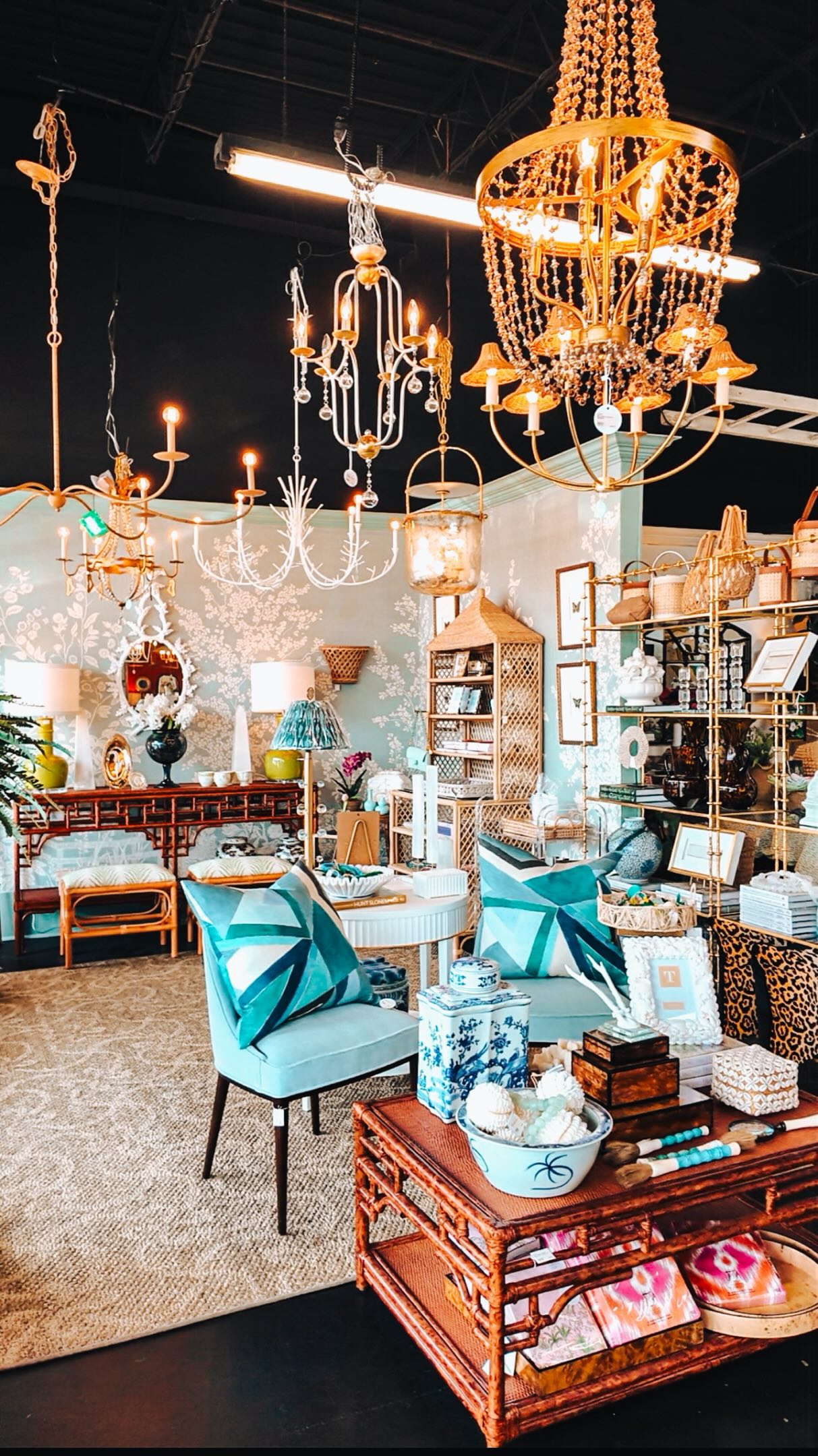 The Foyer is home to so many!
Hear some of our artists and merchants speak about what they love about the community we’ve built at the Foyer.
#weloveart #interiordesign #thefoyerbr #giftsforfriends #shoplocal