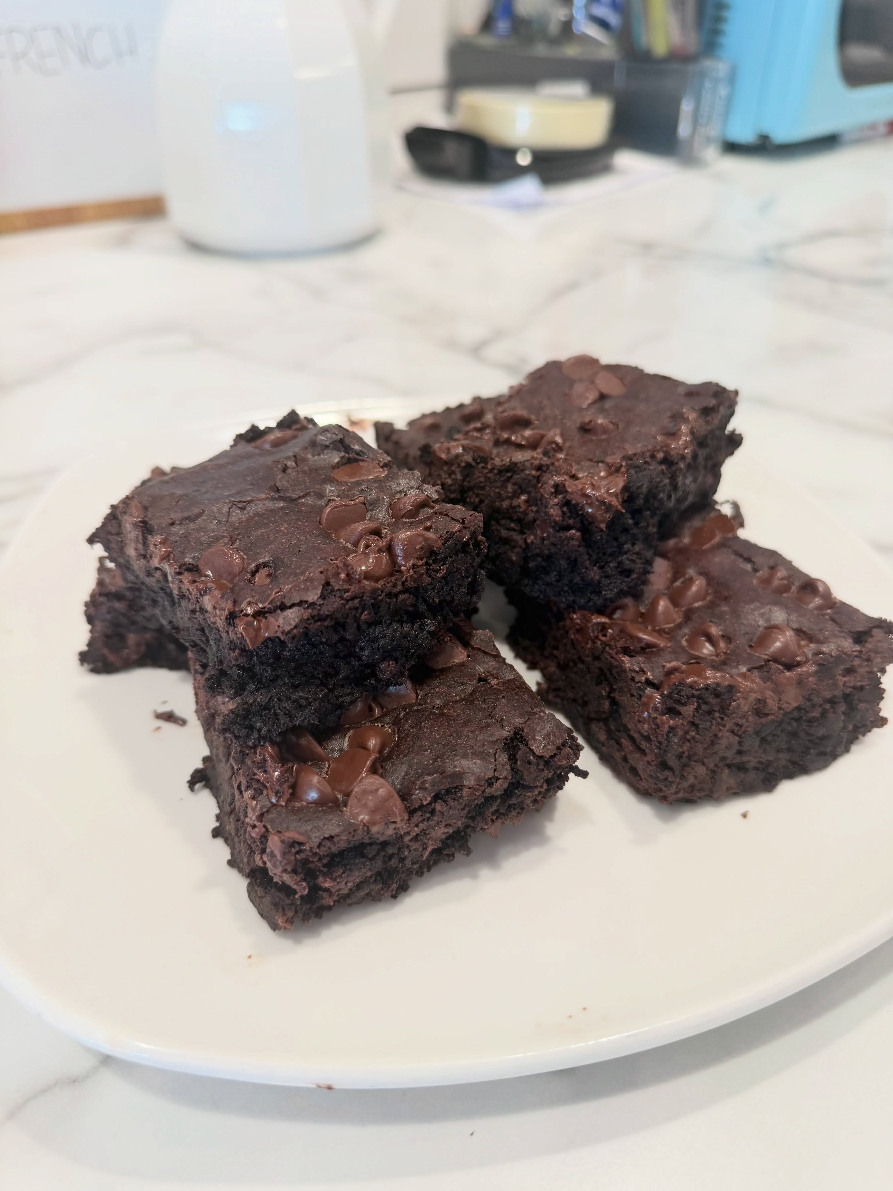 Did you know these Earl Grey Brownies are GLUTEN FREE?! And they are so yummy, you can’t even tell! Ask us to warm it up for you! 🍫😋
