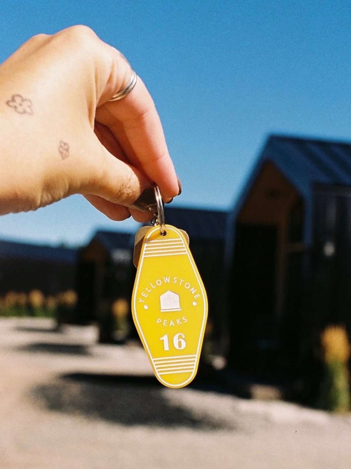 Dogs are always welcome, cowboy hats encouraged, and I get excited every single time I hand over one of these little orange keys. Yellowstone Peaks, we freaking love you. 🤎
#yellowstonepeakshotel #islandparkidaho #yellowstonetravel #boutiquehotel #visitidaho