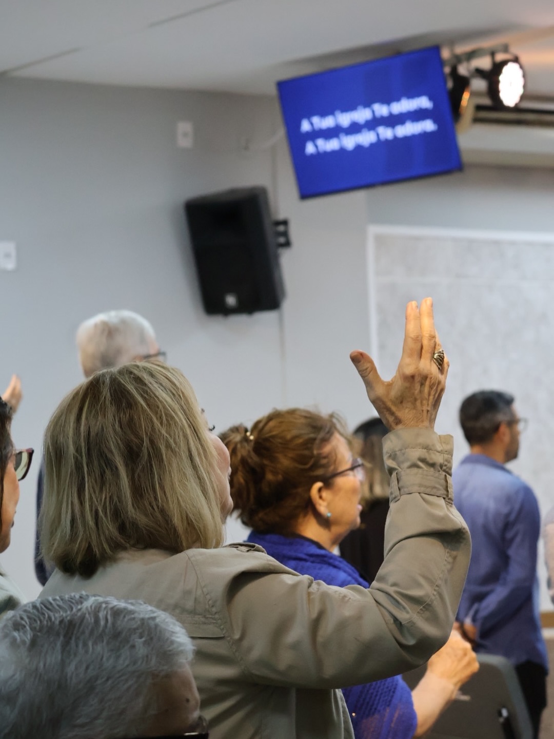 Um pouco do que vivemos juntos, reunidos como igreja, neste último domingo! (16/08)
Arraste para o lado para conferir os registros 💙
Seguimos na nossa série de exposições “A igreja em movimento”, refletindo à luz da Palavra do Senhor nas viagens missionários do apóstolo Paulo, e tem sido uma benção! Se você não conseguiu estar presente conosco, pode acompanhar as pregações através do nosso canal no Youtube
Nos reunimos todos os domingos, às 9h e às 18h30. Te esperamos aqui na IPJC! 😉