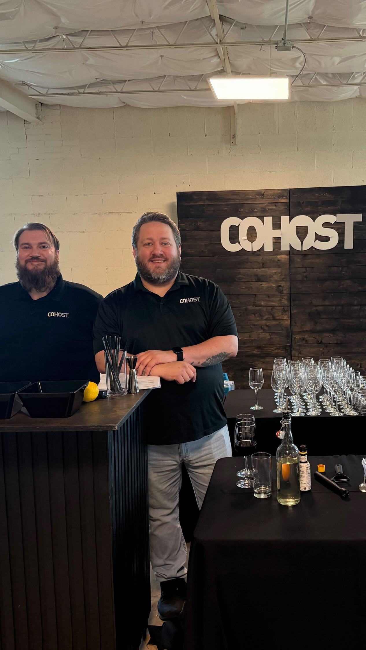We hosted our first bar training class! Our team spent the day building skills from cocktail technique to service standards to help create a more elevated experience for our guests. Because the best events start behind the scenesāØš„