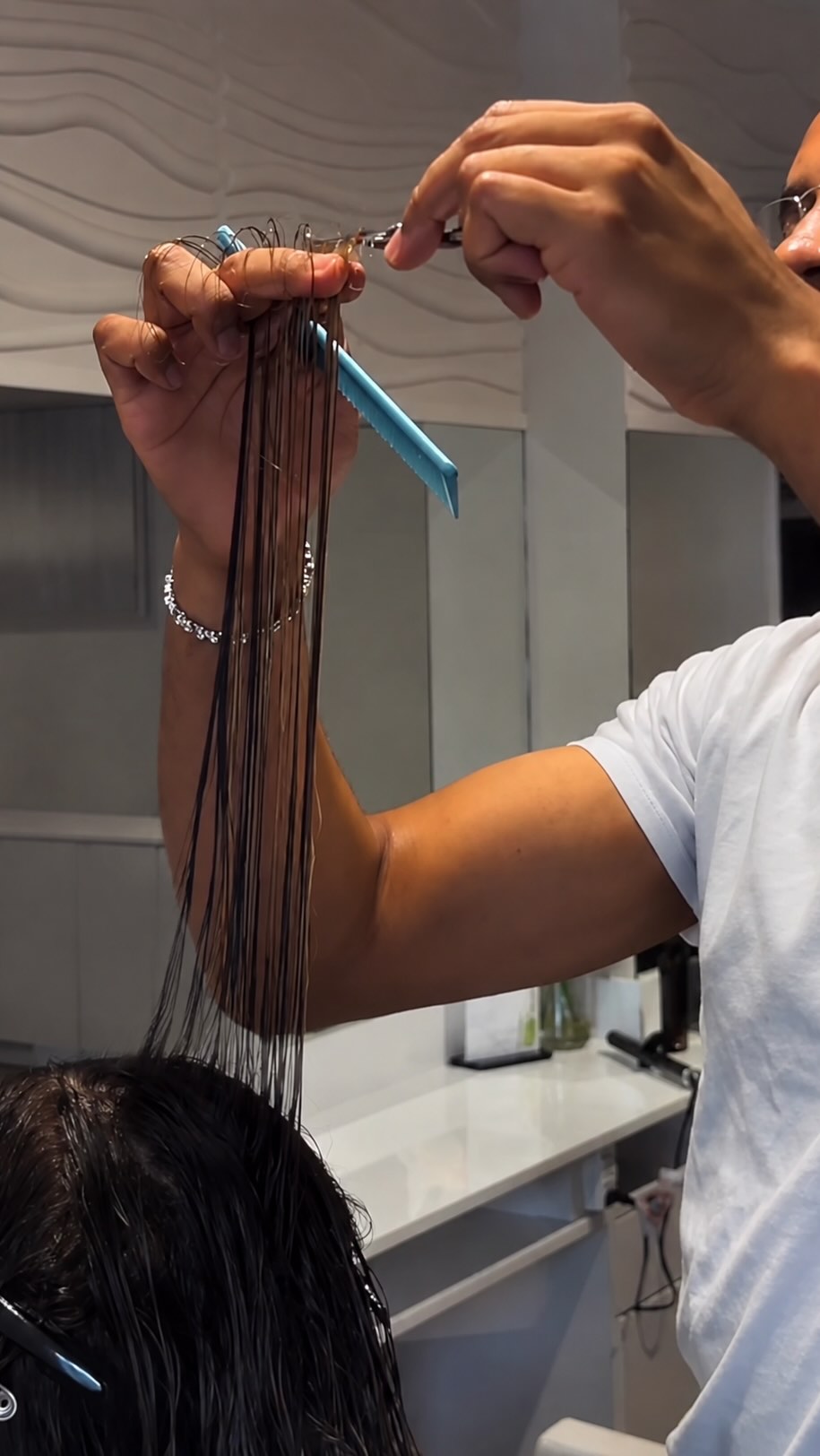 Start to finish with Isaiah. From the first foil to the final cut, every step is dialed in to get you that perfect finish. This is what a full transformation with Isaiah looks like and yes, it’s worth the wait.
Ready for yours?
Reserve your spot with Isaiah now 🔗 Link in bio
#yqr #yqrlocal #yqrhairstylist #yqrhairsalon