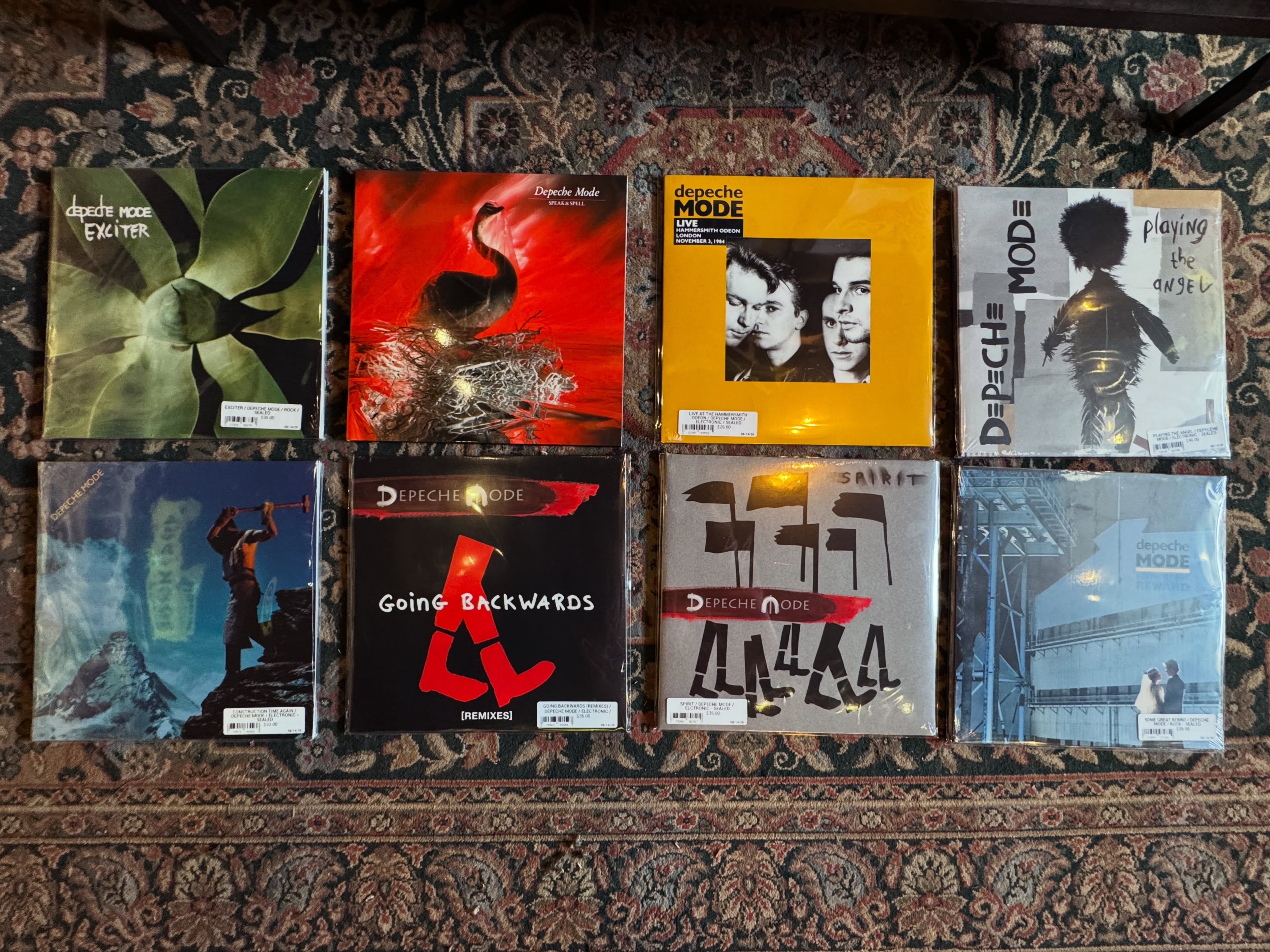 If you’re looking to turn on your Depeche Mode, Fat Elephant is the place to do it.. 🧑‍🩰
#fatelephantrecords #depechemode