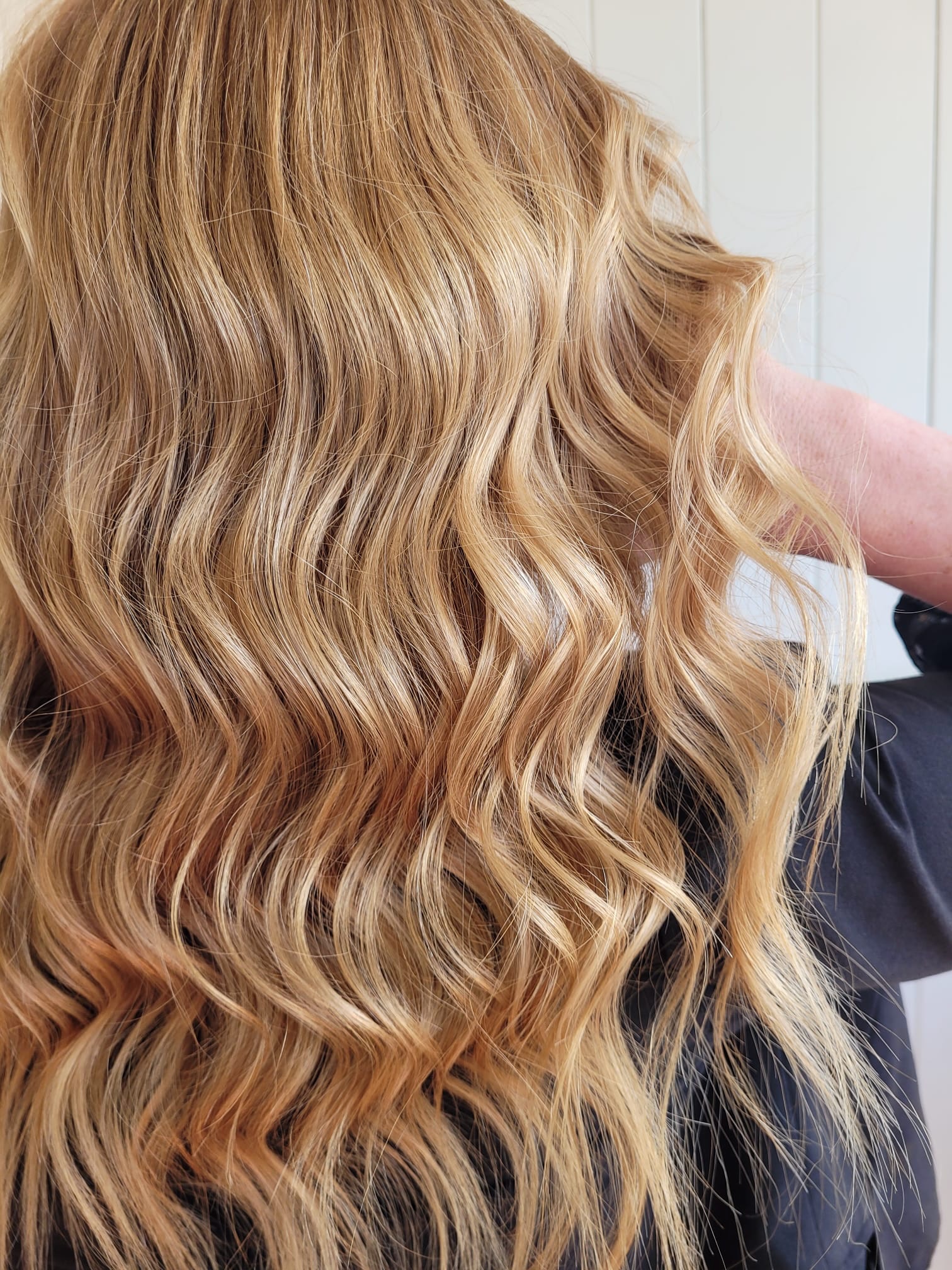 The hair // The products.
Ever wondered what products help us achieve that salon look and feel, every time? If you’re looking to maintain your salon shine at home, well after your appointment, our team is here to guide you on the best products and routine to suit your hair type and goals. Book in for your next self care visit, via the link in our bio 🩵