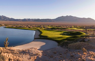 Good morning from the desert โ๏ธ
Golden light, still water, and greens that look this good. ๐คฉ
#golf #desertgolf #golfcourses #lasvegasgolf #lvpaiutegolf