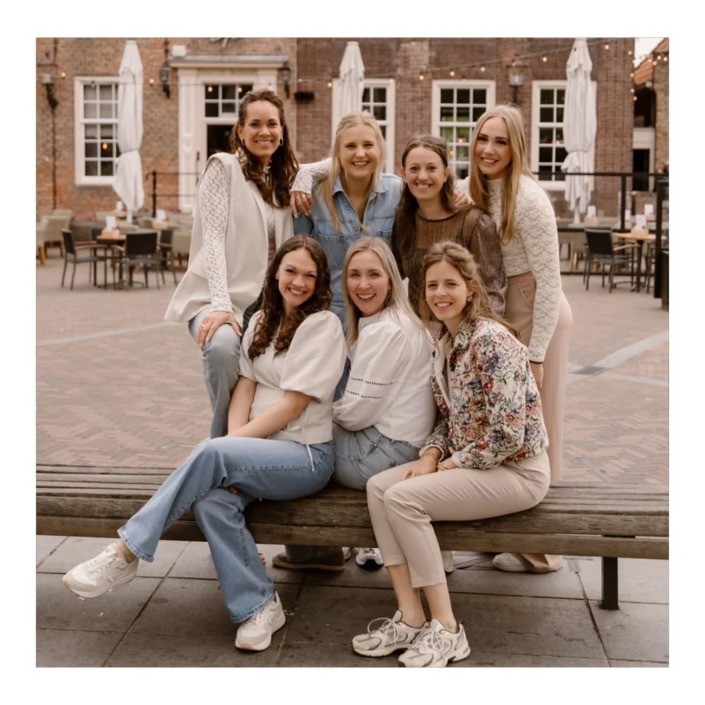 🖤 ONS TEAM 🖤
Een tijdje terug hebben we nieuwe foto's gemaakt met ons team, die gaan jullie natuurlijk allemaal terug zien op onze socials! 🤩 Trots op deze toppers 💪🏼