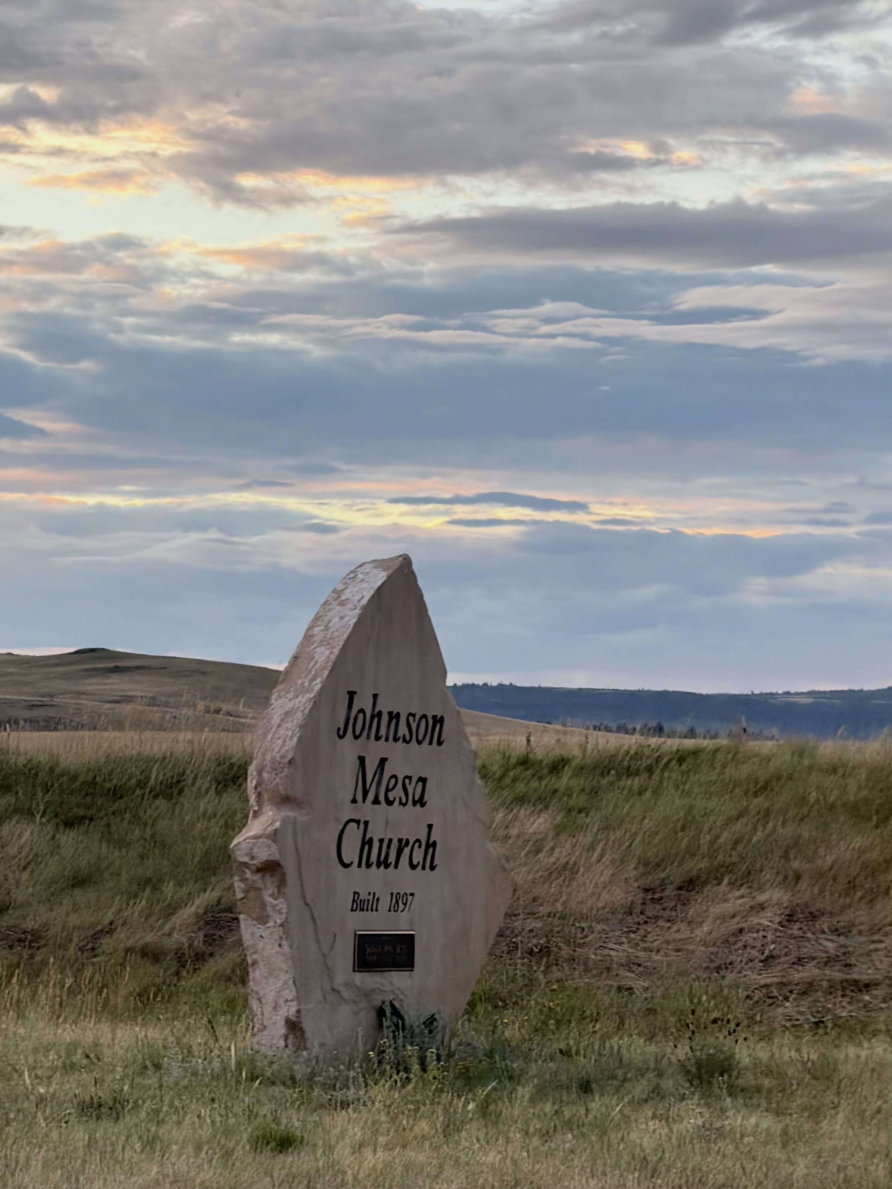 Have you taken a drive across Johnson Mesa lately? 🌾
Wide open views, quiet roads, and plenty of northern New Mexico scenery along the way. If you’re looking for an easy way to get out and explore Colfax County, add Johnson Mesa to your next drive.
📍 Johnson Mesa | Colfax County, NM
#TheWildDivide #ColfaxCounty #VisitColfaxCounty #NewMexico #NewMexicoTrue
