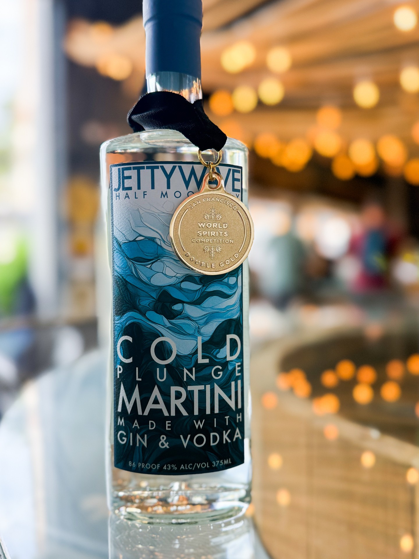Always a pleasure to start the week off with some fresh bling! We just received our medal in the mail from the San Francisco World Spirit Awards RTD competition!
The Cold Plunge Martini is a ready-to-pour Vesper Martini designed to live in your freezer and deliver a perfectly chilled, bar-quality cocktail at a moment's notice. Crafted with Jettywave's small-batch Vodka, California Botanical Gin, and a touch of bergamot, the cocktail offers the sophistication of a classic martini without the need for shaking, stirring, or dilution.
Available at Jettywave's tasting room, online, and in select Bay Area stores including @klwines @spanglersmarket @sip.alkalirye
