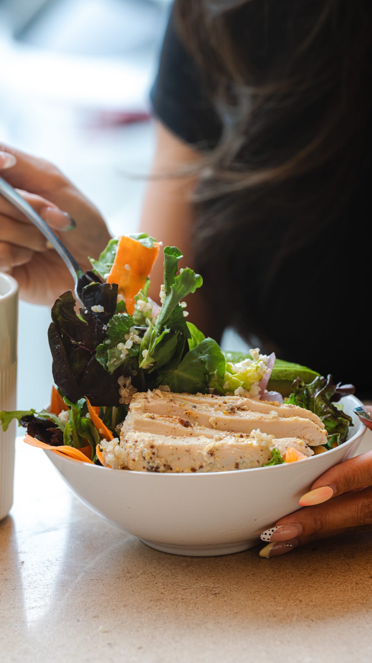 The salad of the summer.
Fresh, filling, and packed with all the good stuff, featuring quinoa, mixed greens, avocado, pickled onion, pumpkin seeds, and honey Dijon chicken.
#SVBakery #SmallVictoryBakery #Salad