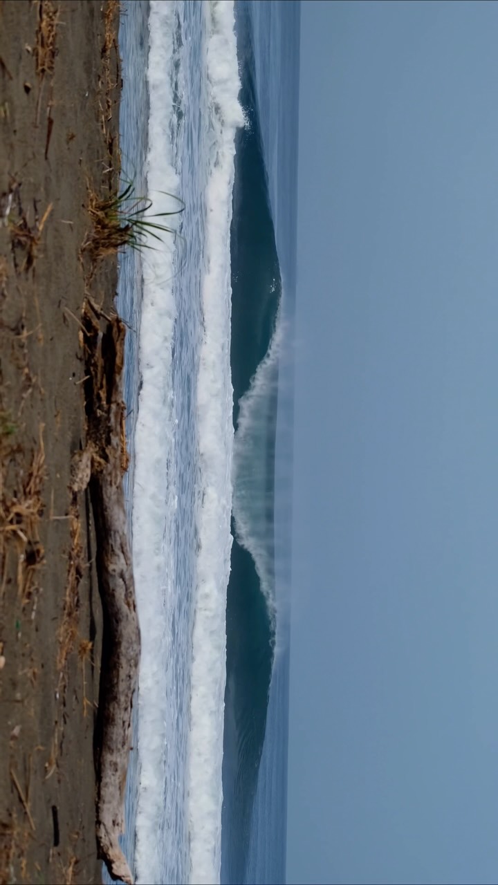 Yes please. ๐ฅ๐๐ด
.
.
.
๐ฅ @saulphotos99
.
.
.
#northnicapackage #naturephotography #surfing #stayatthepeak #travel