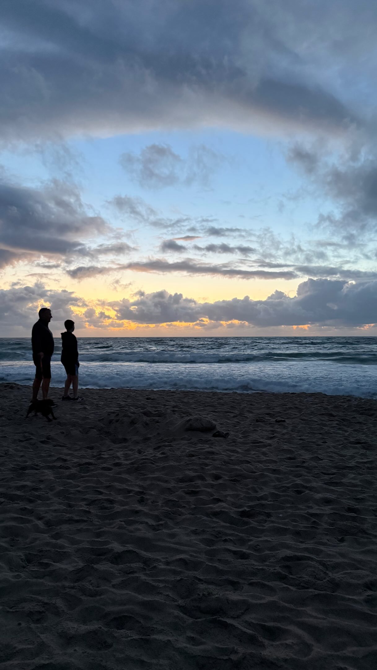 Sunset at Sennen last night.
#sunset #beachsunsets #cornwall #lovecornwall #sennen