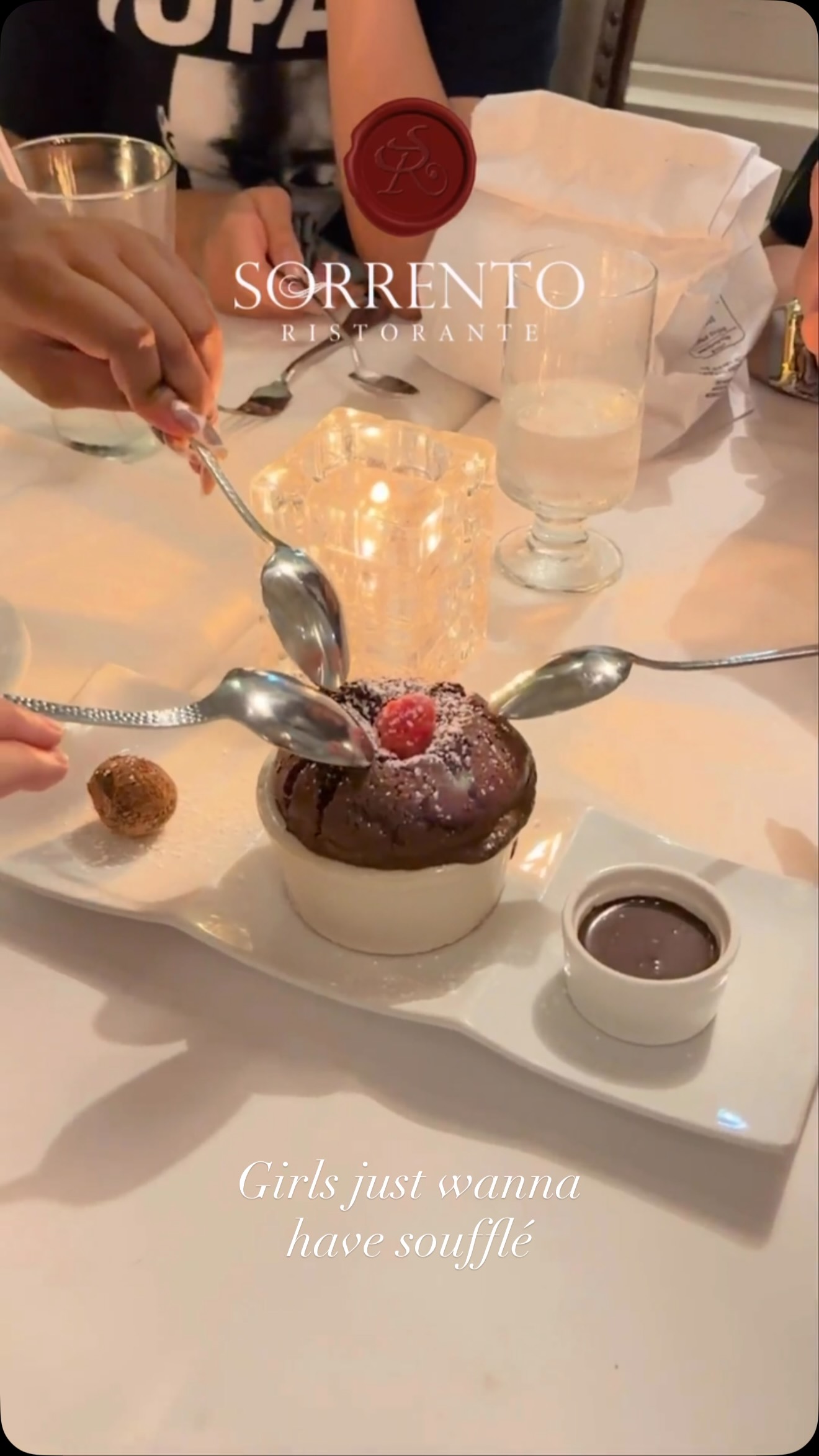 Our Grand Marnier Chocolate Soufflé arrives warm, rich and made for passing spoons around the table…although sharing is totally optional.
If you’re thinking about a #sweettreat after dinner tonight, consider this your sign.
Book the table. Order the soufflé. Linger awhile.🍷✨
#chocolatesouffle #houstonfoodie #houstoneats #houstonrestaurants