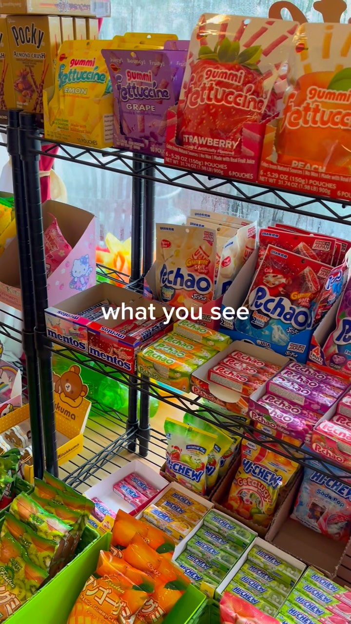 Nothing compares to the colors and smells we have in our store! Stop in today to find your new favorite treatππ«π
#candystore #shoplocal #smallbusiness #chocolateshop
