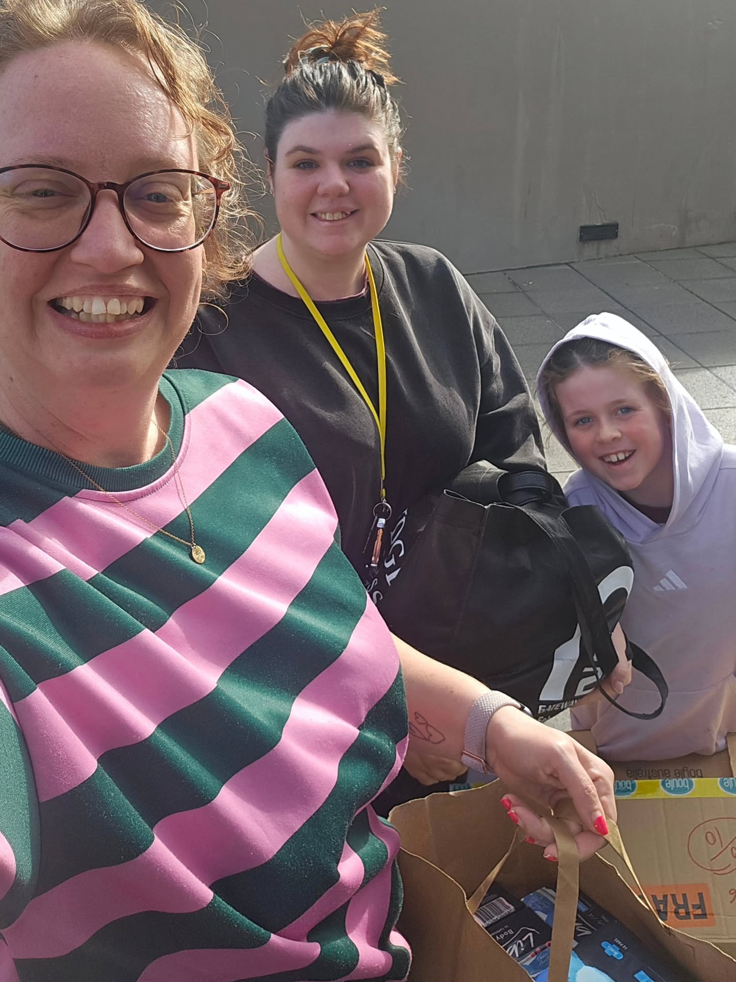 Chlair, Kylie and Lucy made a special trip to drop off our Mothers Day Appeal period products to a Share the Dignity drop off location at the Wagga Library. Thank you so much to everyone who donated pads or tampons to support women in need through this charity.