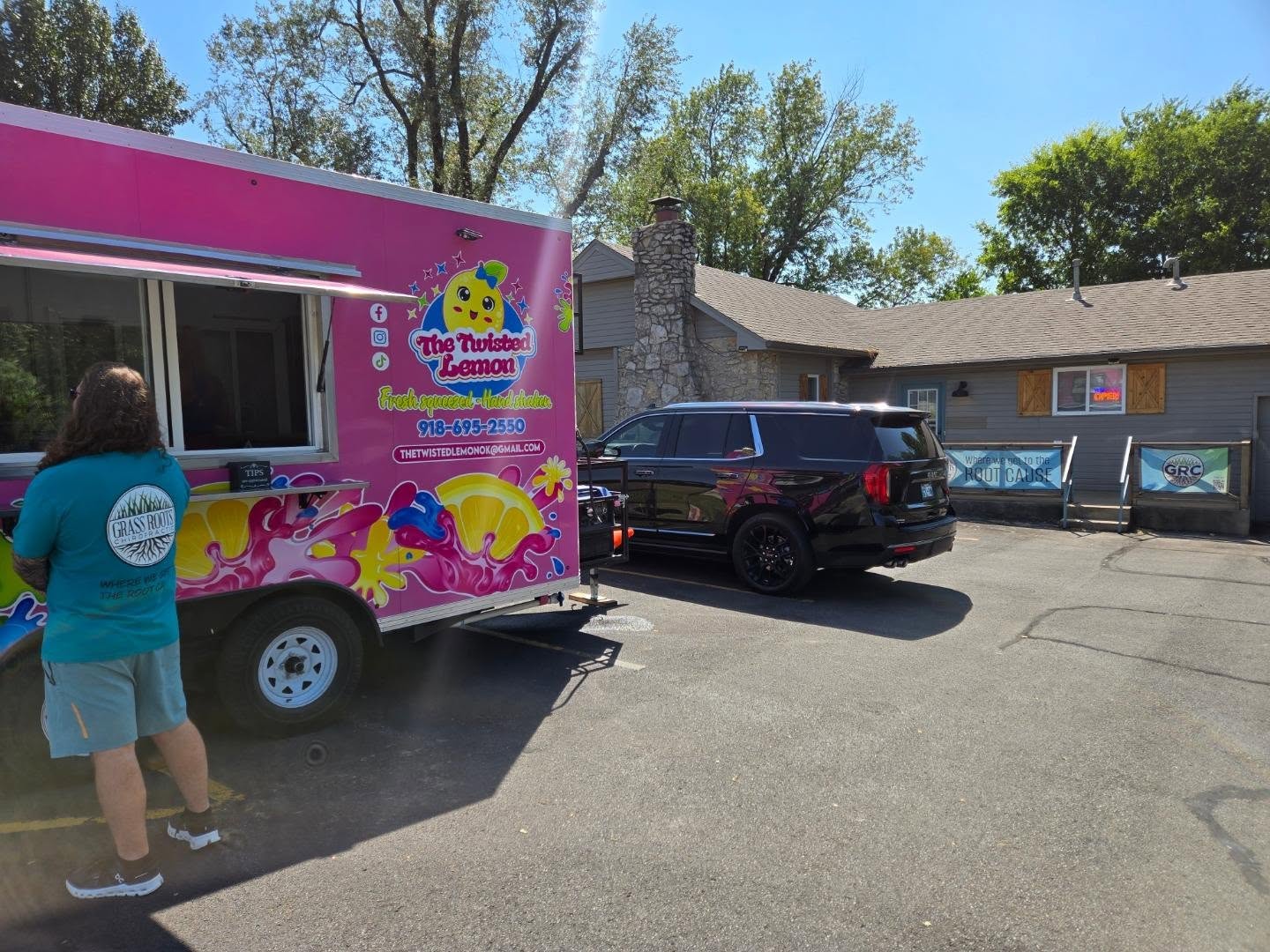 Thank you to our friends at @thetwistedlemonok for stopping last Friday! 🍋
We can't wait for your fall menu. 🍂
They'll be at our Puppy Yoga fundraiser for @spacarok on 9/12! 🐶 (see Facebook event for details).