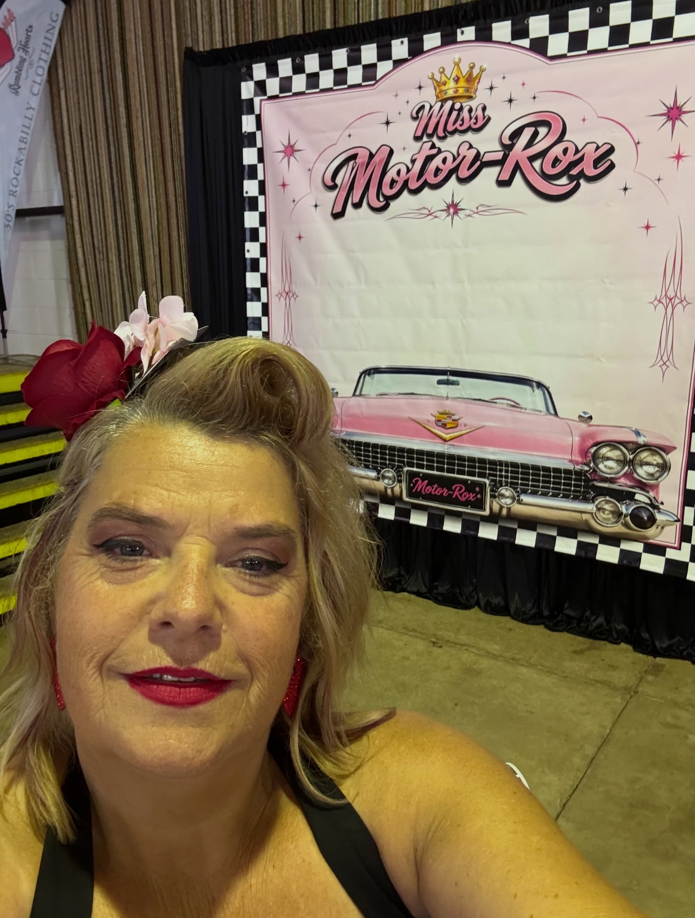 Very happy with my hair for Miss Motor-Rox 03 on Saturday, with thanks to -
@eahairartistry for my victory roll styling
@magnoliaflowermerchants for my gorgeous hair floral
🌹♥️
#hairstylist #floralhairstyle #pinuphair