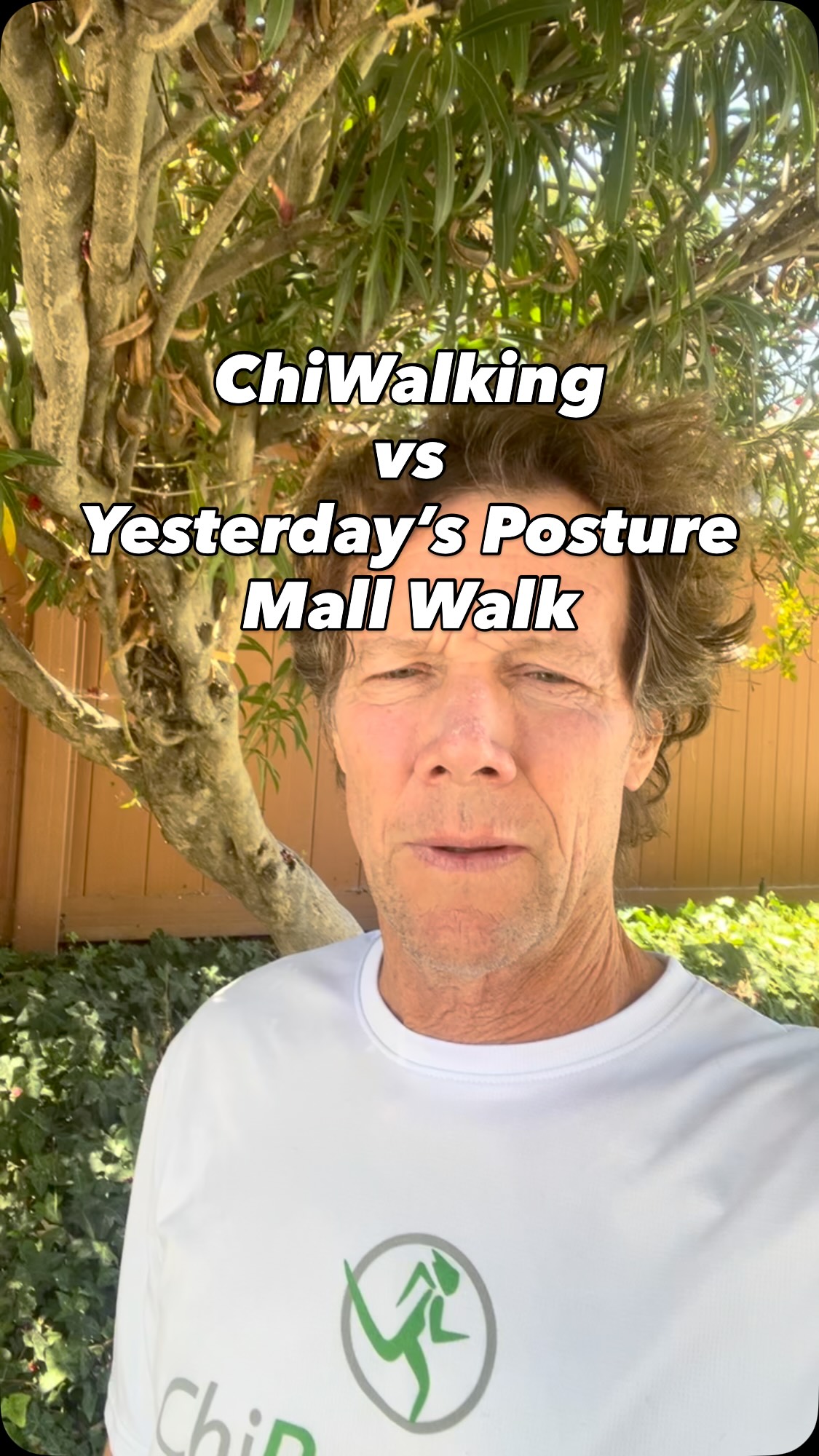 #chiwalking_chirunning vs yesterday’s posture #mallwalking I work with a lot of coaches and fitness/movement specialists. I paid to work with Dave @forcedpostureprofessor to help me with #tenniselbow which I don’t have now but I also incorporated a lot of his other ideas into my daily routine. I only ChiRun and the postural cue in ChiWalking are fantastic but I am hoping to alleviate some upper back kyphosis I’ve developed over 64 years #trainfocused