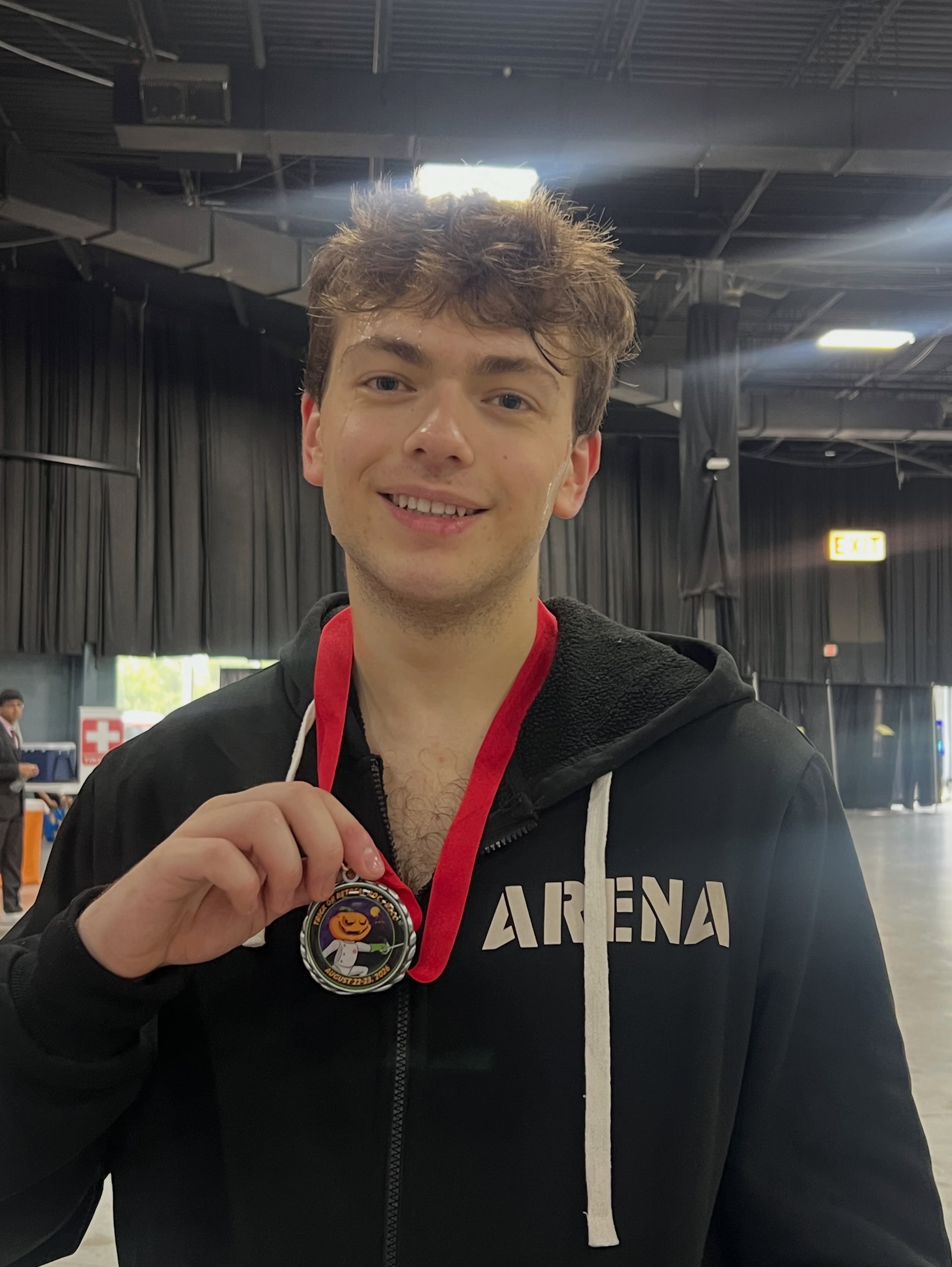 Starting the season off with a Juniors Silver Medal 🥈 for Seth!!! And Congratulations to Aman.