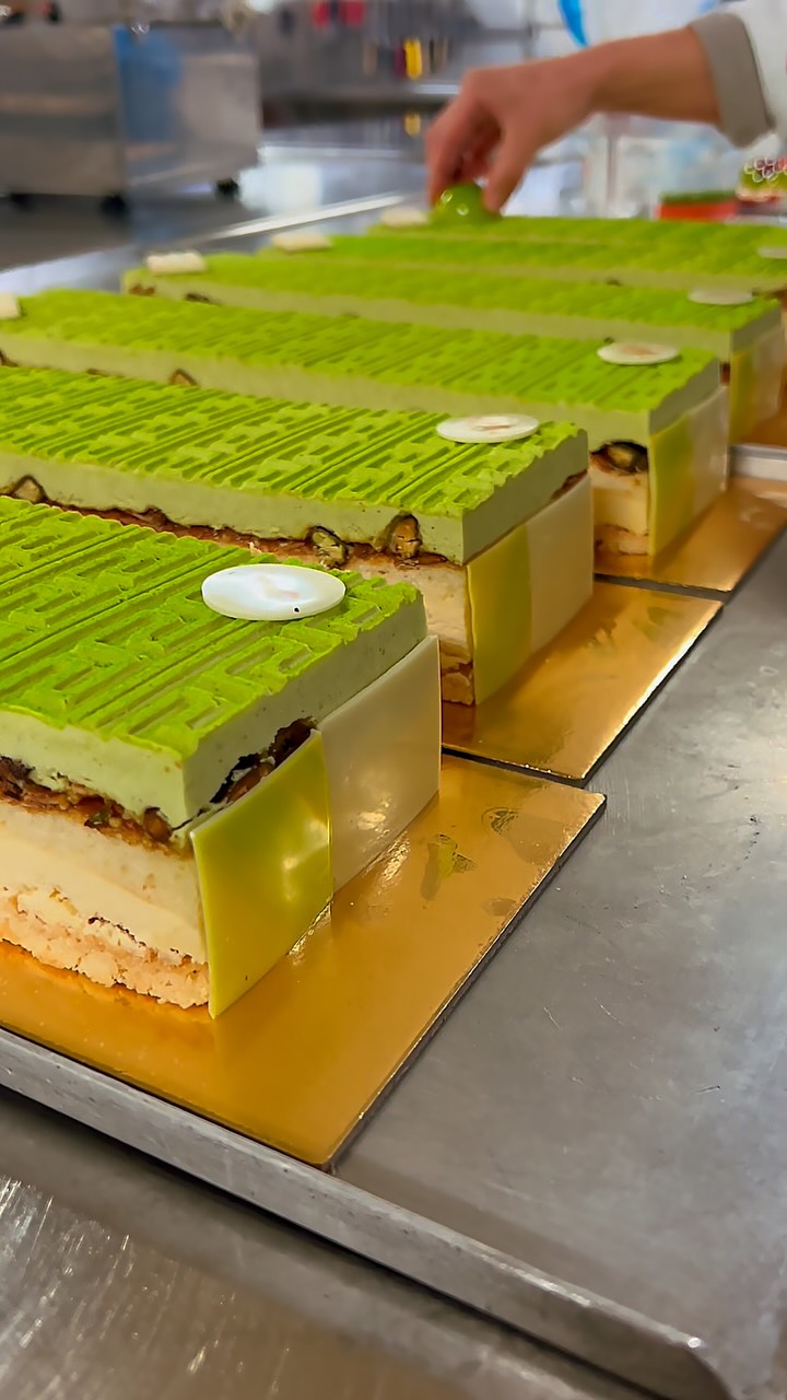 A little behind the scenes with our chefs… 👨🍳
This is our Pistachio coming together - layer upon layer of pistachio & white chocolate bavarois, coconut macaroon, leatherwood honey, pistachio nougatine and vanilla sponge.