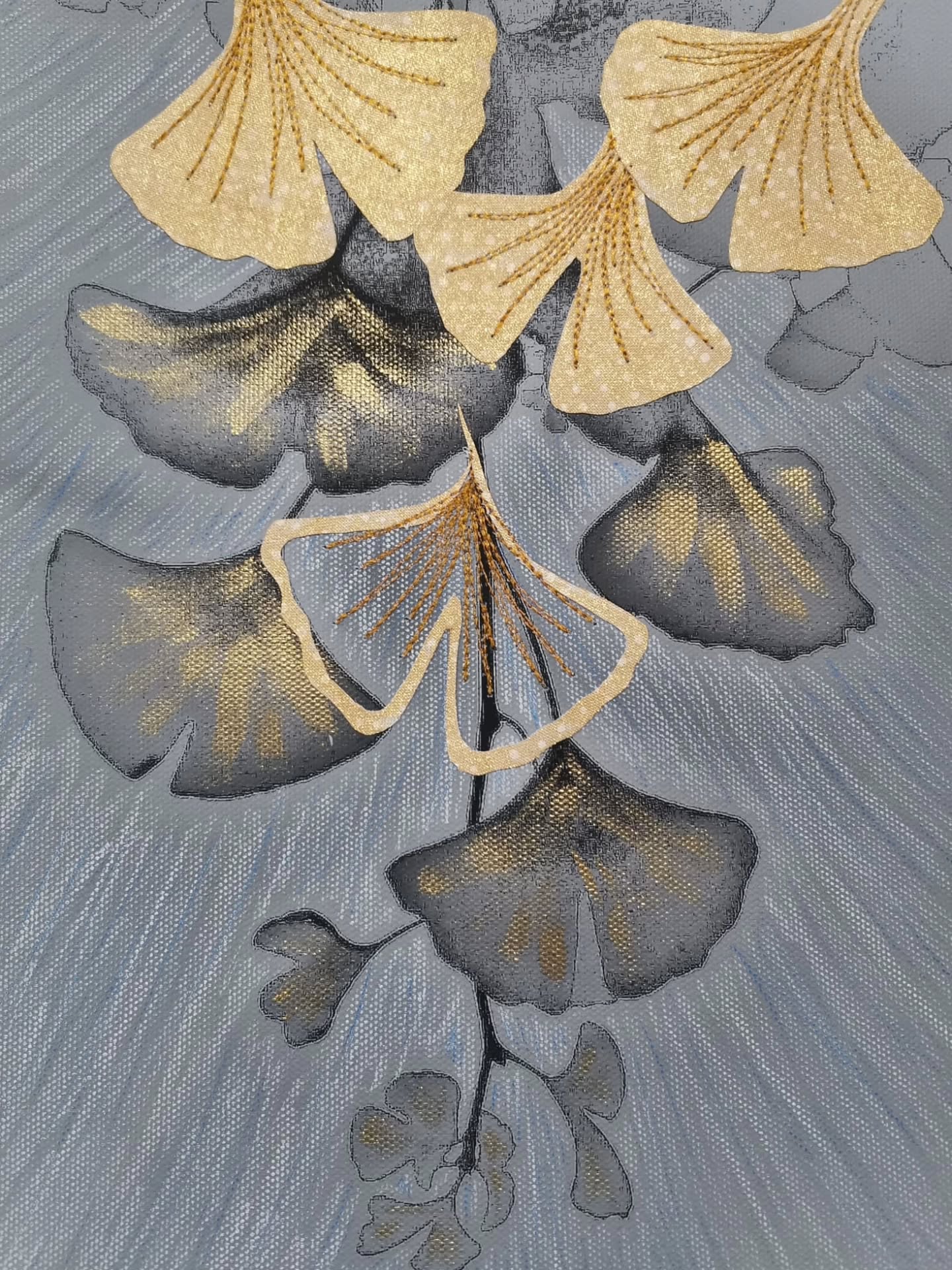 Happy World Photography day for yesterday(I'm sure it's still August 19th somewhere in the world!)
Mostly my photography is used in my practice as research for Textile pieces but occasionally it is combined. Here's an Mixed Media artwork of photography, raw edge applique and free motion stitching.
#WorldPhotographyDay #stitchedart #contemporarystitch #mixedmediaart #mixedmediatextiles