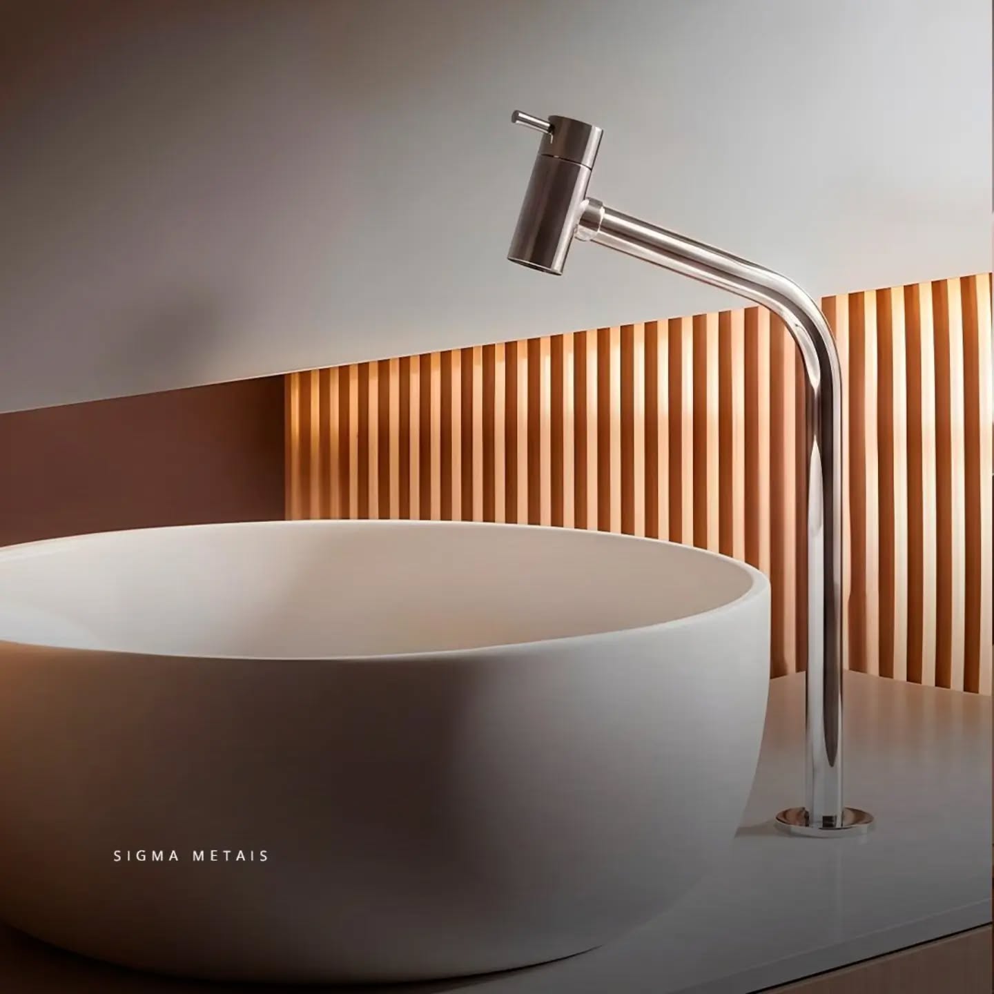 Design minimalista que agrega sofisticação ao ambiente.💎
Torneira para lavatório, cozinha e área gourmet • Veneza 1198
A linha Veneza 1198 da Sigma Metais possui um design em linhas retas e sutis. Trazendo a peça leveza, muita sofisticação e o melhor, praticidade para as tarefas do dia a dia.
Cromo com brilho fantástico!
Sobreposto com 04 camadas de cromo e 144 horas de SaltSpray. É qualidade para suportar o uso diário ou alto fluxo sem perder a beleza da peça. 👌🏻
Alta durabilidade, composta com liga de cobre, inoxidável;
O arejador que promove um fluxo de água silencioso, que além de evitar pingos indesejados na bancada, cuba, pia ou mesa.
A Torneira Bica Alta Veneza 1198, é a escolha perfeita para quem busca elevar o ambiente com uma peça design com elegância, sofisticação, beleza e muita qualidade!
• Acabamento: Cromado;
• Ligação: 1/2";
• Acionamento: 1/4 Volta;
• Temperatura Suportada: 0°C até 90°C;
A Sigma Metais possui uma linha completa de Torneiras para Lavatórios em acabamento cromado com qualidade 100% nacional e garantia. 💎
Confira todos os modelos em nosso site, acesse agora:
www.sigmametais.com.br
.
.
.
.
.
E se você deseja ser um revendedor Sigma Metais, entre em contato conosco através do nosso site ou mande sua mensagem através do direct. 👈🏻📱
.
.
.
.
.
#SigmaMetais #torneirassigmametais #venezasigmametais #designdeinteriores #banheiros