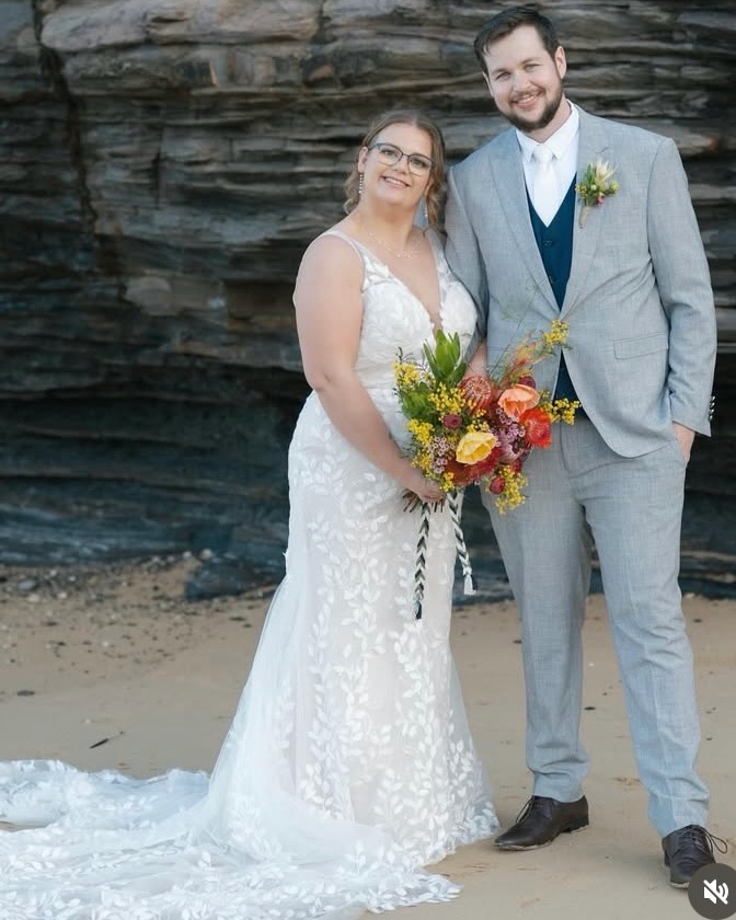 Happy 1st Wedding Anniversary, Jenny & Louis🥂❤️
Yours was truly the best rom-com love story, filled with so much laughter and romance. I absolutely loved our time together planning your beautiful Wollongong wedding and creating all the special details for your signature wedding day.
Congratulations🥂
Gabi 😘
Photo @johnbenavente
Venue @headlandsweddings
#beetogethercelebrant
#illawarracelebrant #wollongongweddings #bridetobe