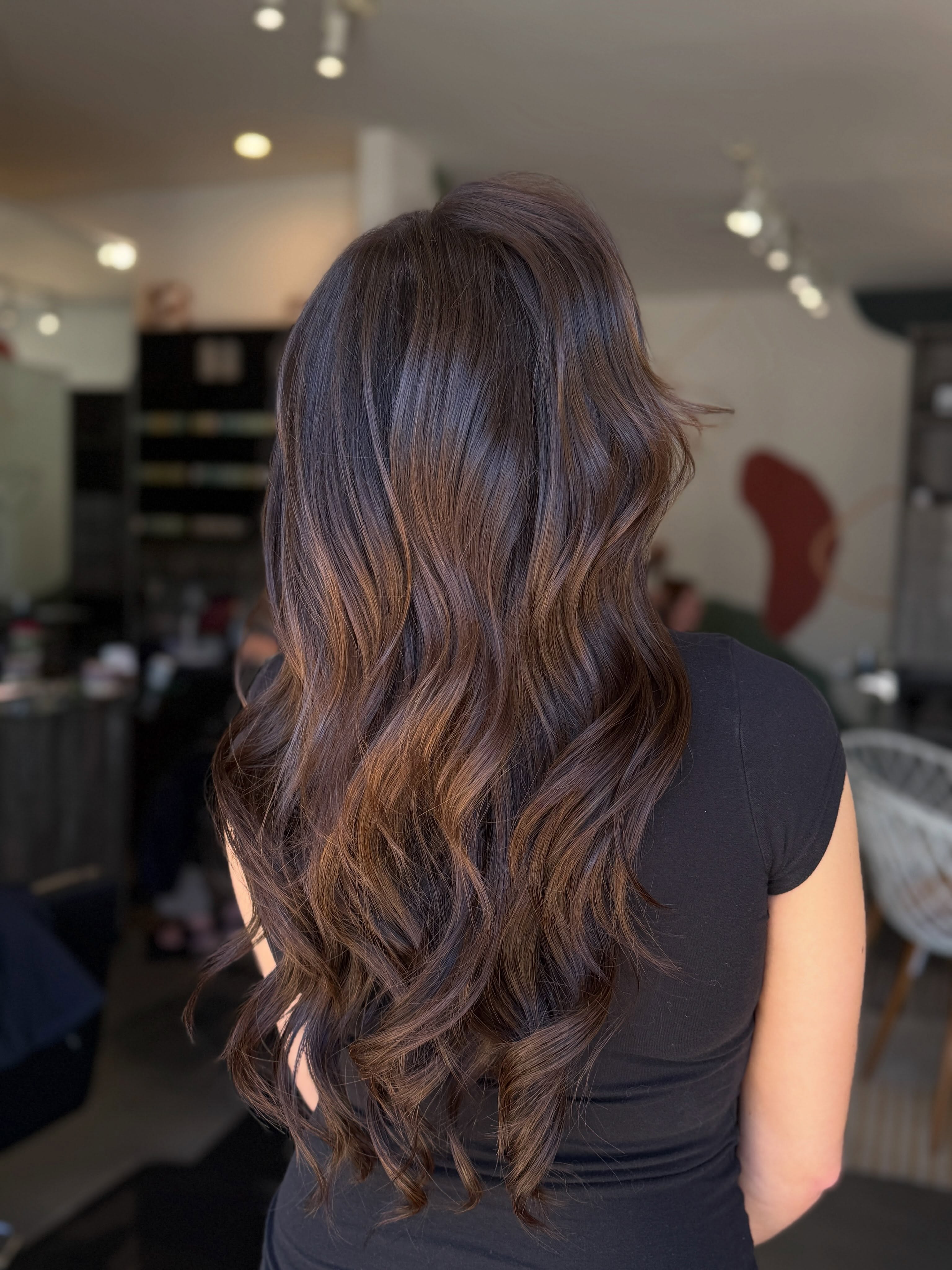 Gorgeous extensions done by @hairbytori.08 and cut by @j_untangled !! Work so clean, you can’t tell there’s 2 rows 😉✨
#extensions #bayareaextensions #sewinextensions