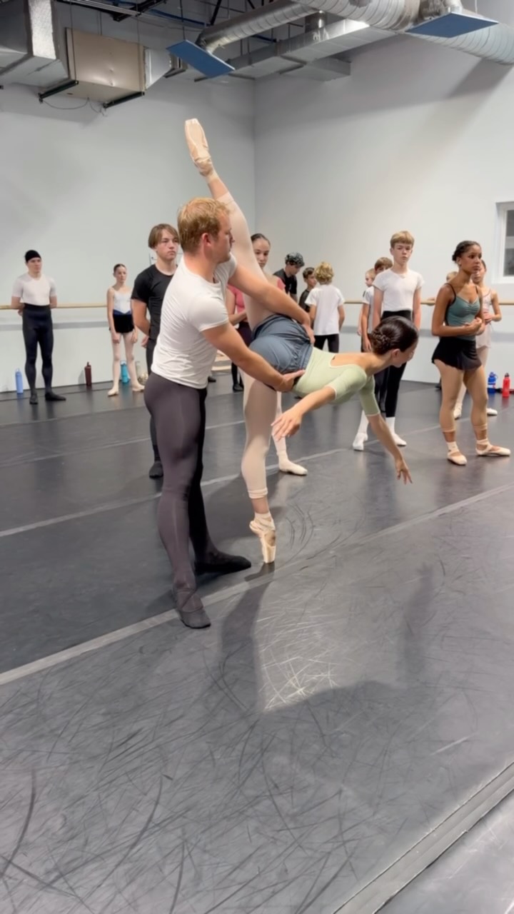 Partnered penché in arabesque💥#themaledanceconnection #maledancer #ballet #dance #balletdancer