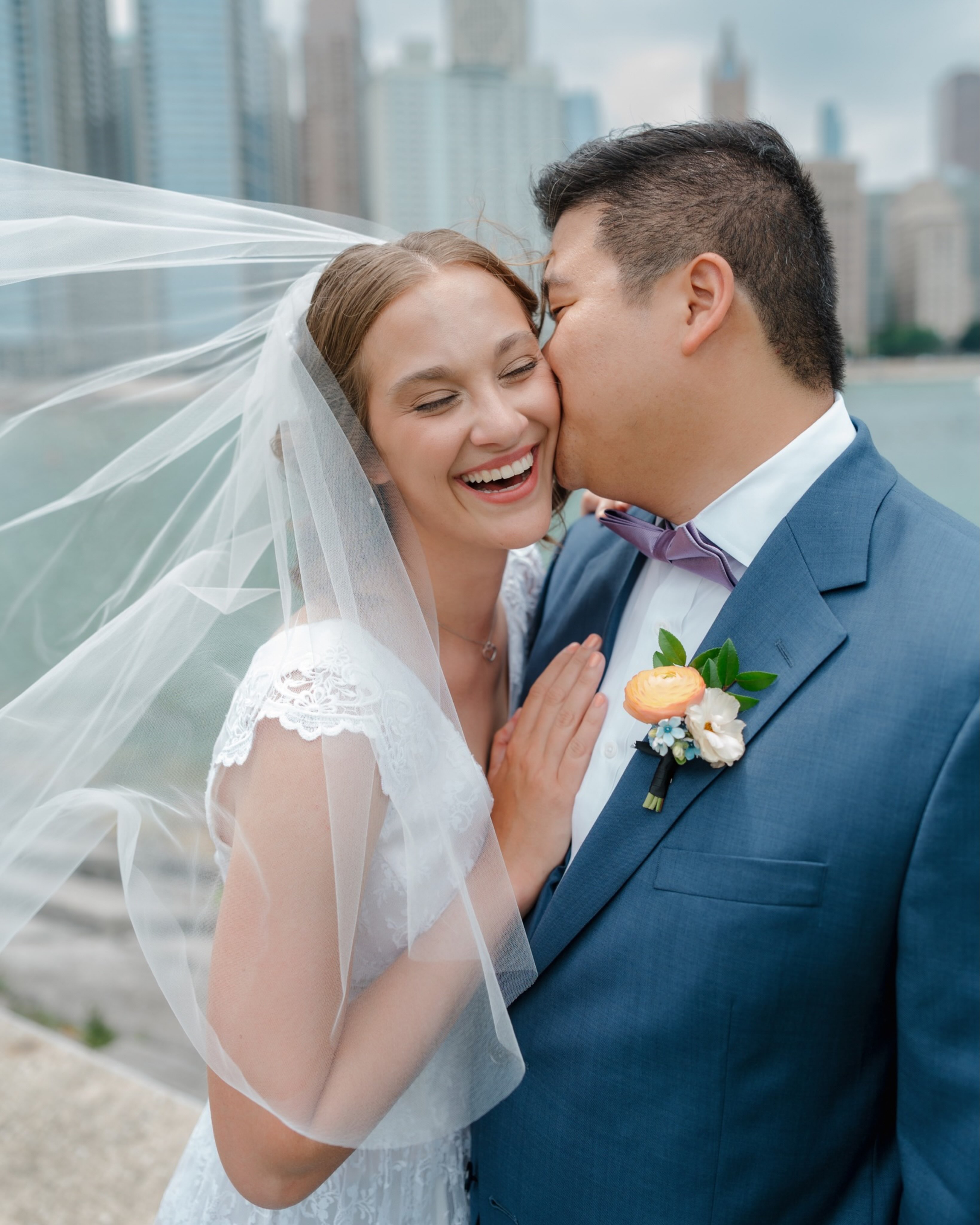 Good glam. Great photos. Zero regrets. ✨
Your wedding day beauty starts with Pin Me Up Chicago. Book now!
Beauty: @pinmeupchicago
Photographer: @jnavisuals
Planner: my girl @agirlaboutweddings @ohanaeventsinc
Venue: @rockwellontheriver @venuelogic
Florals: @studio__poppy
DJ: @modernlovedjs
Ceremony musicians: @yazzevents