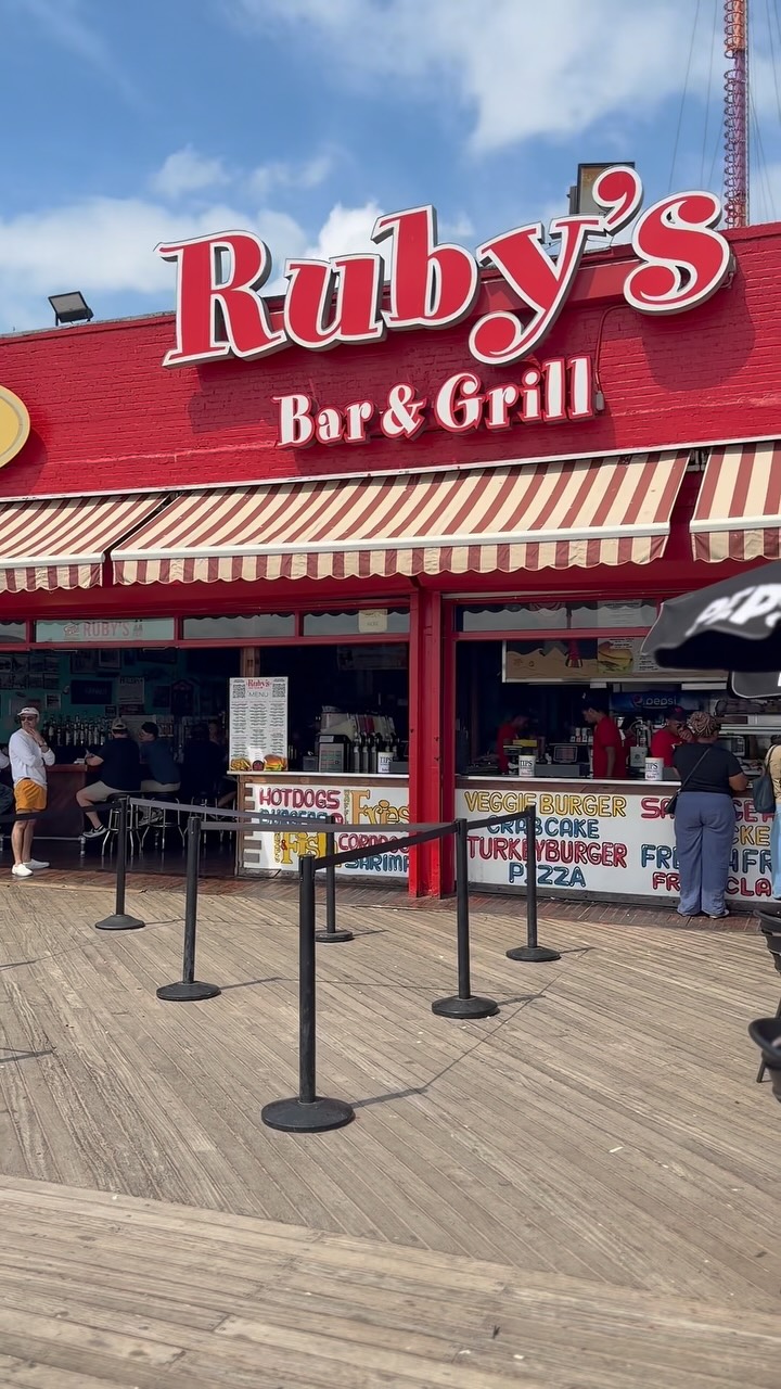Well… the weatherman was SOOOOO wrong. 😂☀️
Not a rain cloud in sight!!
If the forecast scared you off, consider this your sign to change those plans. 😉 Come down to Coney, soak up the sun, and stop by Ruby’s while you’re here! ❤️
#RubysBarAndGrill #ConeyIsland #ConeyIslandBoardwalk #NYCSummer #BoardwalkDays