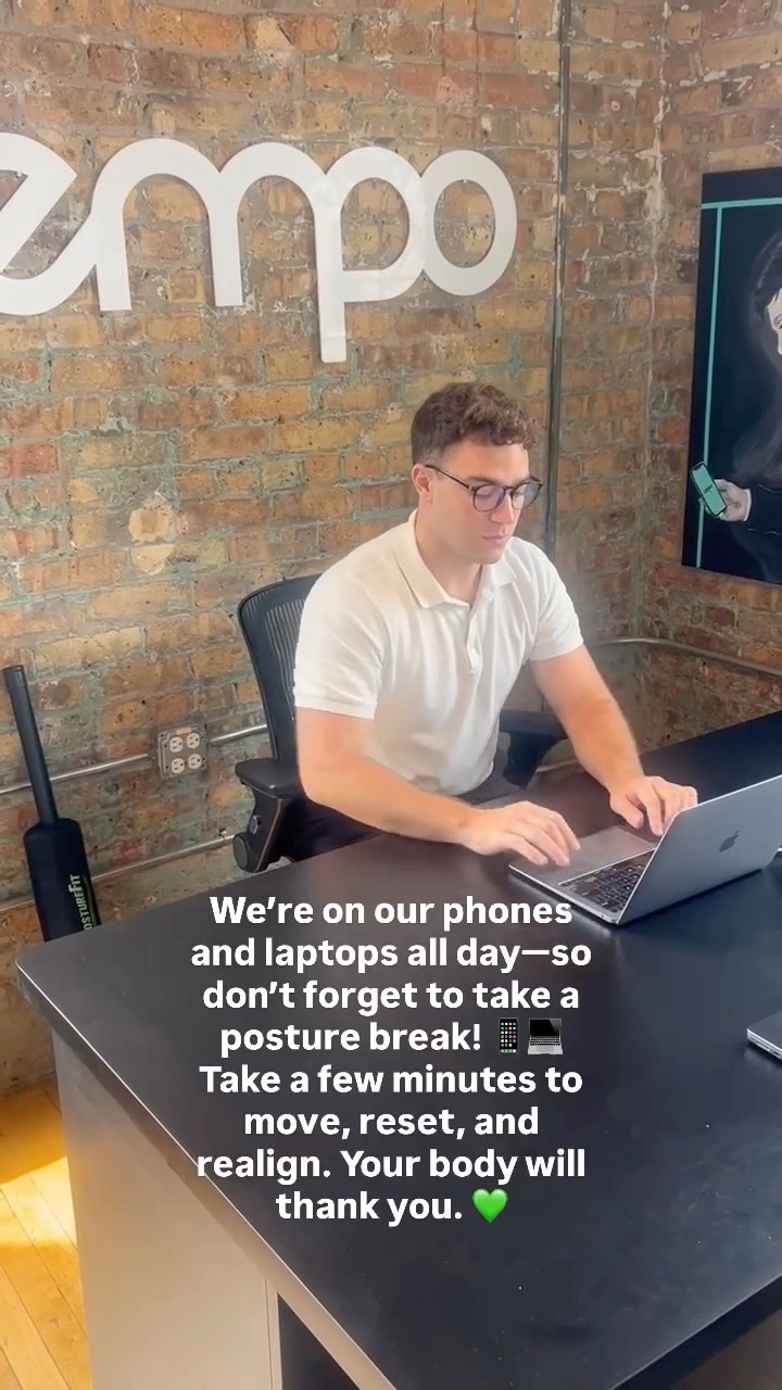 We’re on our phones and laptops all day—so don’t forget to take a posture break! 📱💻 Take a few minutes to move, reset, and realign. Your body will thank you. 💚 @empoapp