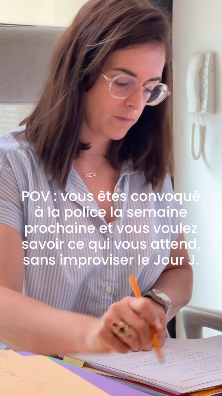 Une convocation ne dit presque rien. Hormis l’infraction suspectée, elle ne vous dit pas pourquoi on veut vous entendre, ni ce que le dossier contient déjà, ni ce qui va se passer après.
C’est précisément l’écart entre ce que vous savez et ce que sait la personne en face de vous qui rend une audition difficile à aborder seul.
Préparer une audition fait partie de mon quotidien depuis plus de quinze ans.
Sur ce compte, j’explique ce qui se passe concrètement : comment une audition se déroule, ce qu’elle devient dans un dossier, pourquoi une préparation change quelque chose, et ce que je vois revenir comme erreurs.
Ce que je publie ici ne pourra jamais déterminer ce que vous devez dire dans votre situation. Ça dépend des faits et de ce qu’il y a dans le dossier. Mais vous comprendrez au moins où vous mettez les pieds.
Enregistrez cette publication si votre audition n’est pas encore passée.
#droitpenal #avocatpenaliste #bruxelles #droitbelge #avocat