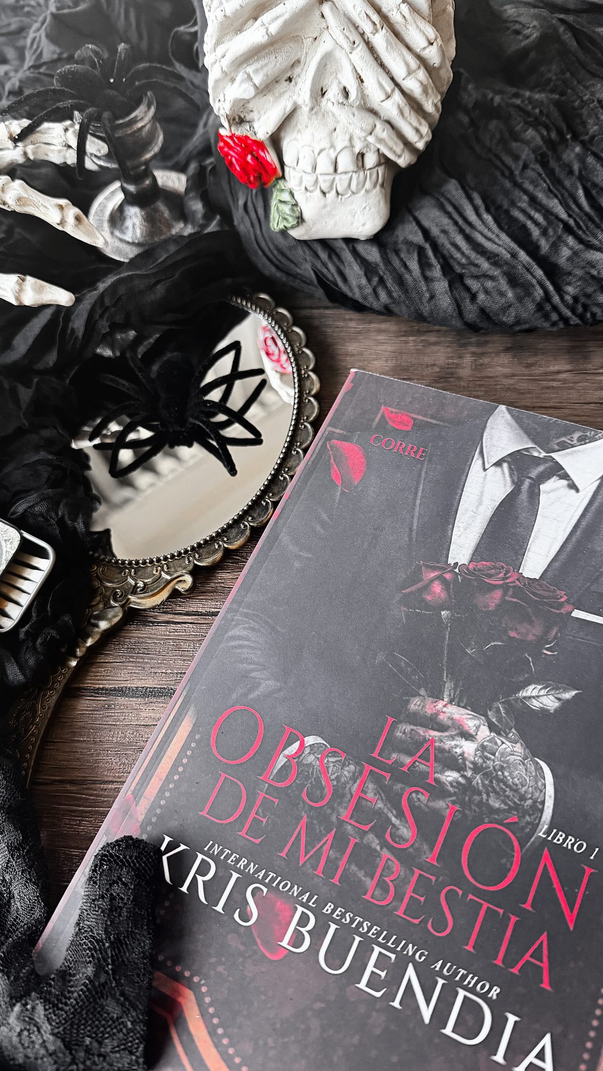 🥀Cuando caiga el último pétalo.
.
¿Link?
.
#darkromance #mafiaromance #booklover #bookworm #darkromancebooks