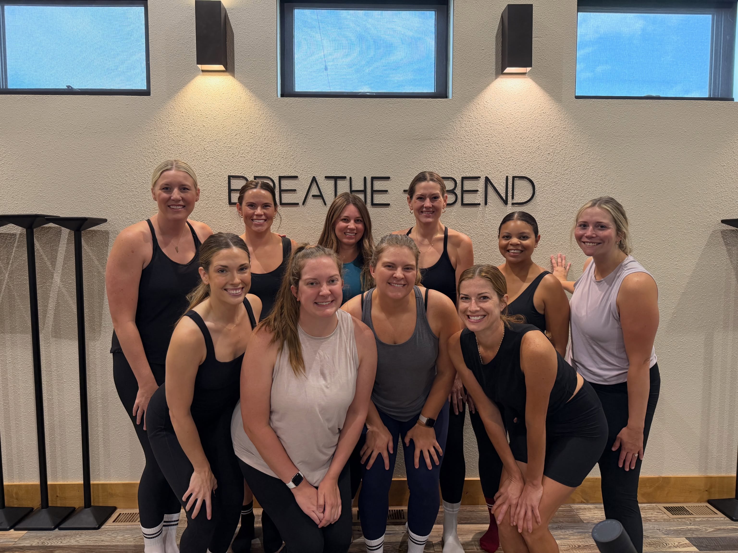 Saturday shake session with @ajohugo 💪🔥
These gals were absolute ROCKSTARS! ⭐️ Only ONE had ever taken Lagree before, and they jumped right in and crushed their private class. Shakes, smiles, and a whole lot of strong. 👏🏼
Nothing better than trying something new with your crew! 🖤
#lagreeprivate #bbfriends