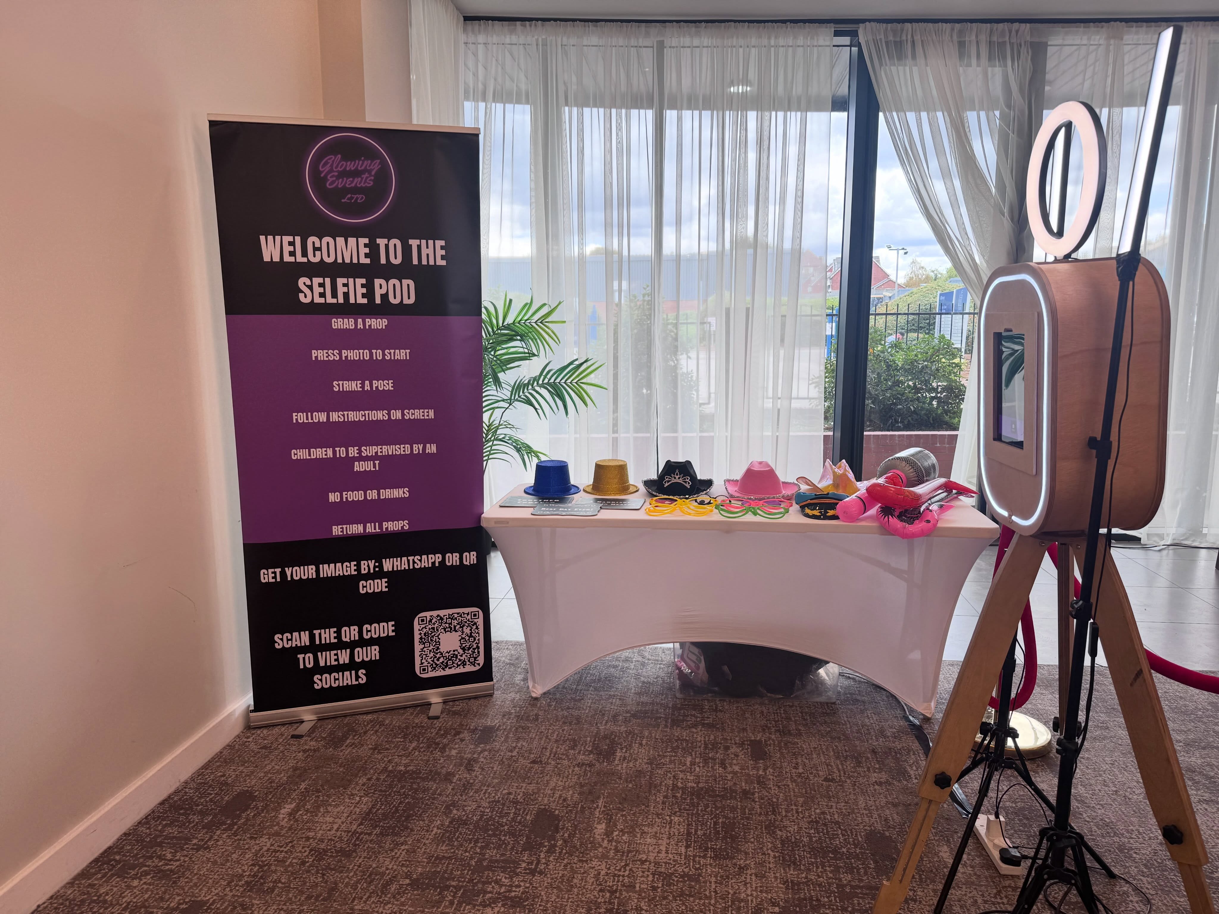 Congratulations to Simone & Damion on their wedding yesterday whose guests had fun on our digital pod ❤️