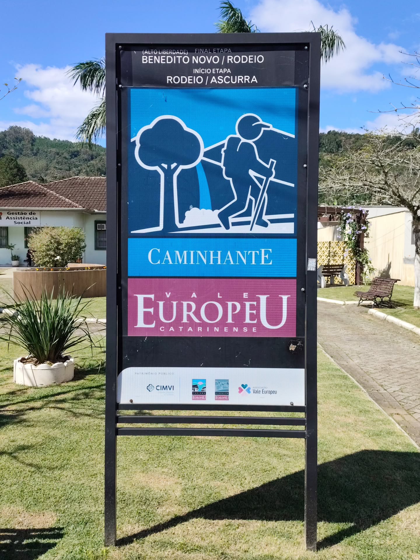 7⁰ dia no Circuito do Vale Europeu concluído com sucesso. Gratidão a todos os participantes que confiaram na ACACSC e acreditaram que seria possível percorrer os 195 km, com leveza e companherismo. Até a próxima atividade. 👏👏🙏🙌🤗👣🥾😘