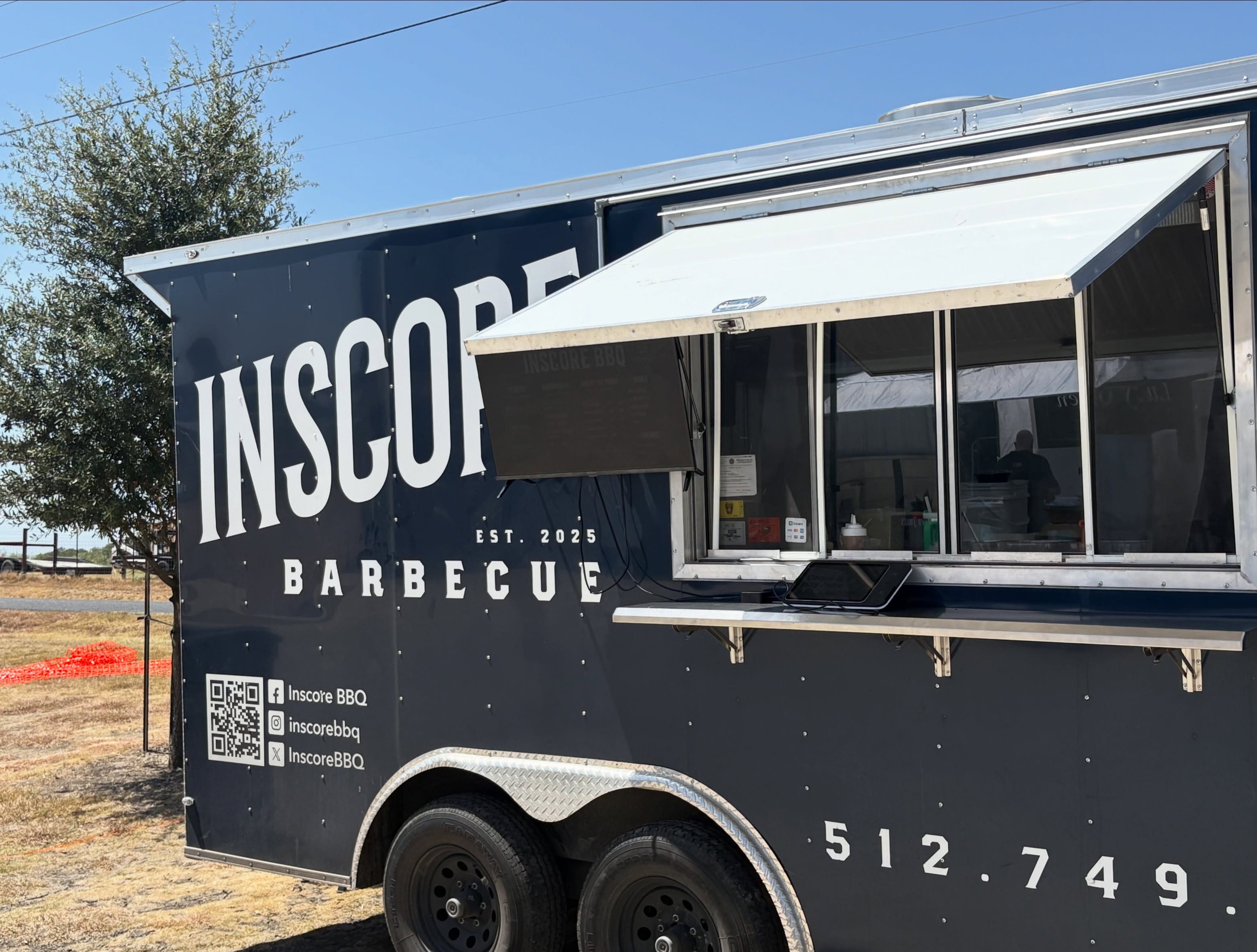 ☀️ Can we show some LOVE to the vendors who braved this Texas heat with us today?! 🔥👏
Seriously — it is HOT out there, and these incredible local businesses still showed up, set up, and helped make today’s APA Powerlifting Meet such a great event.
If you’re still here, make sure you stop by and support them before you head out! Grab some food, cool down with something refreshing, check out their services, shop local, and let them know we appreciate them. ❤️
🔥 Inscore BBQ
🍞 Frenchie Daddy French Toast
🥤 Lucy Green Juices
💃 Southern Stars Dance Academy
💪 Wicked Good Body Work
🩵 Intuitive Chiropractic Medicine
💧 Ashai Health & Wellness Center
🍺 Barrow Brewing Company
✨ Salt & Gold Permanent Jewelry
Events like this don’t happen without people willing to show up for the community — and today, they REALLY showed up.
From all of us at Raise the BAR: THANK YOU for spending your Saturday (and sweating 😅) with us! 🐺💪
Now go show these businesses some love! 👏
