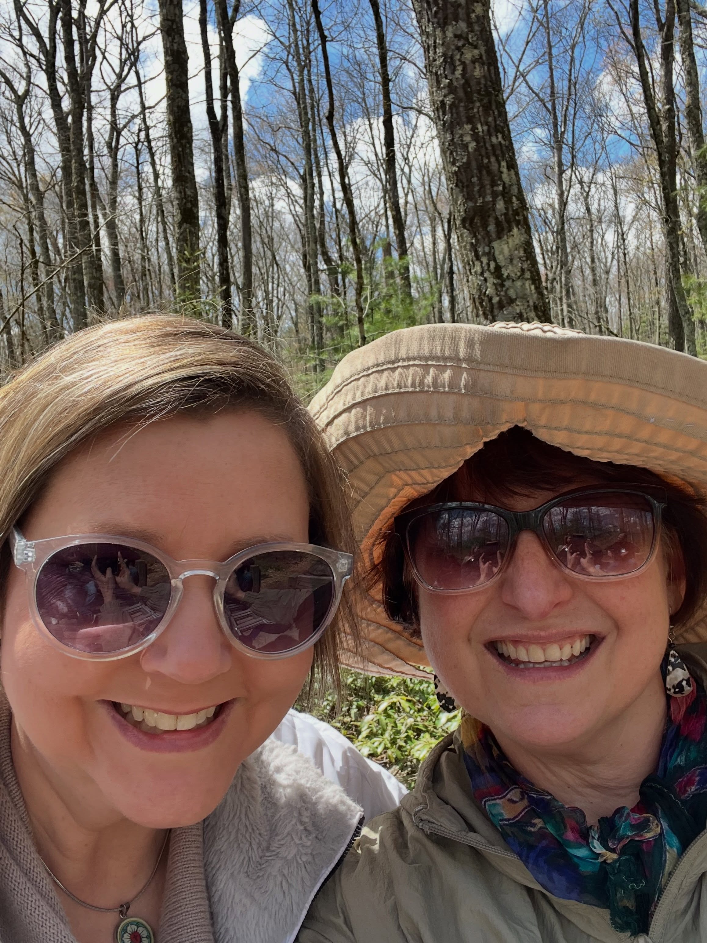Hey there! π Join us this Sunday, August 23rd, to give Kathleen a loving send-off as she transitions to her new position! Drop by for some worship, a wonderful lunch, and to give your farewells to Kathleen.π
#sullivancounty #catskills #highlandlake #summercamp #summer