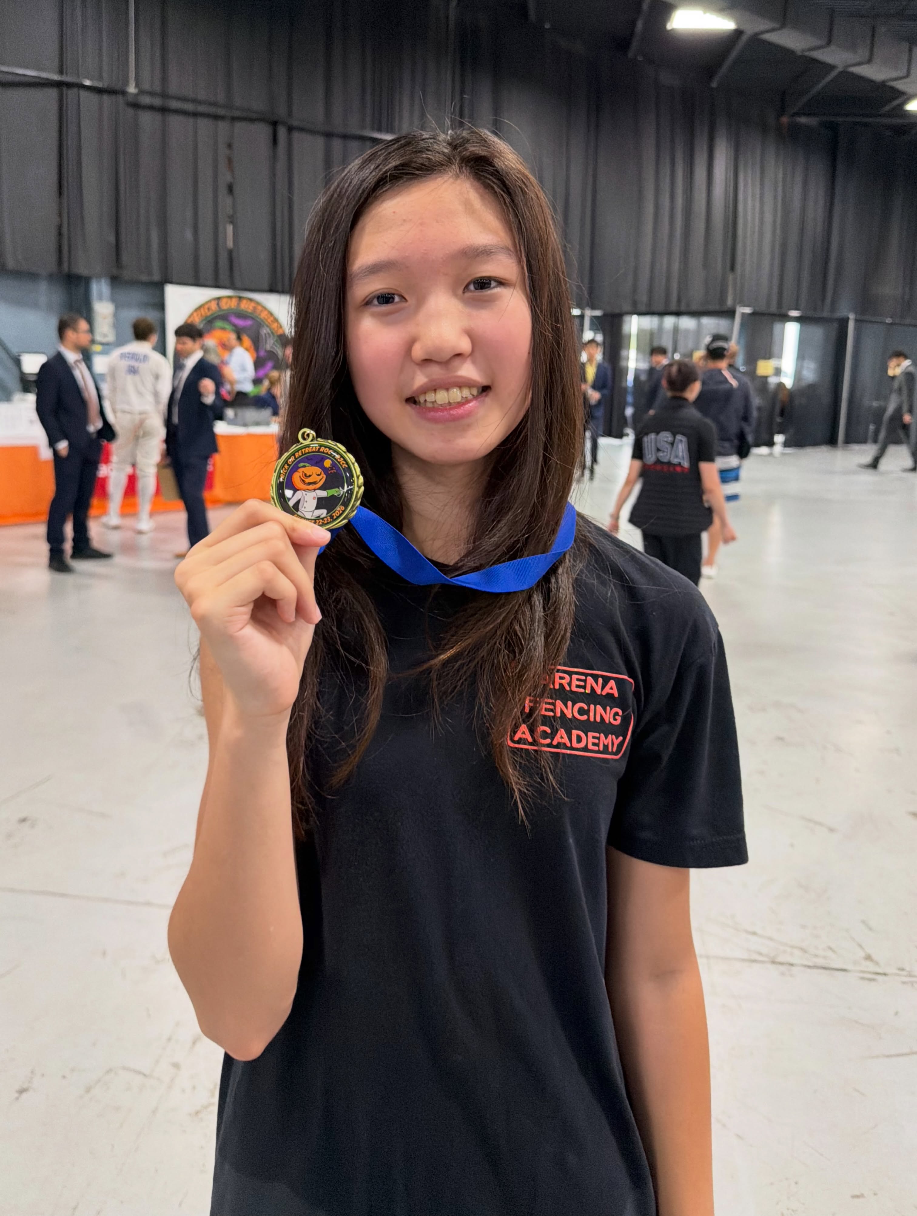 DIV 1-A GOLD!! 🥇Trick or Retreat
Mila was down 7–3, but she came back and fought all the way to GOLD! 🤺 Congratulations, Mila!! ❤️