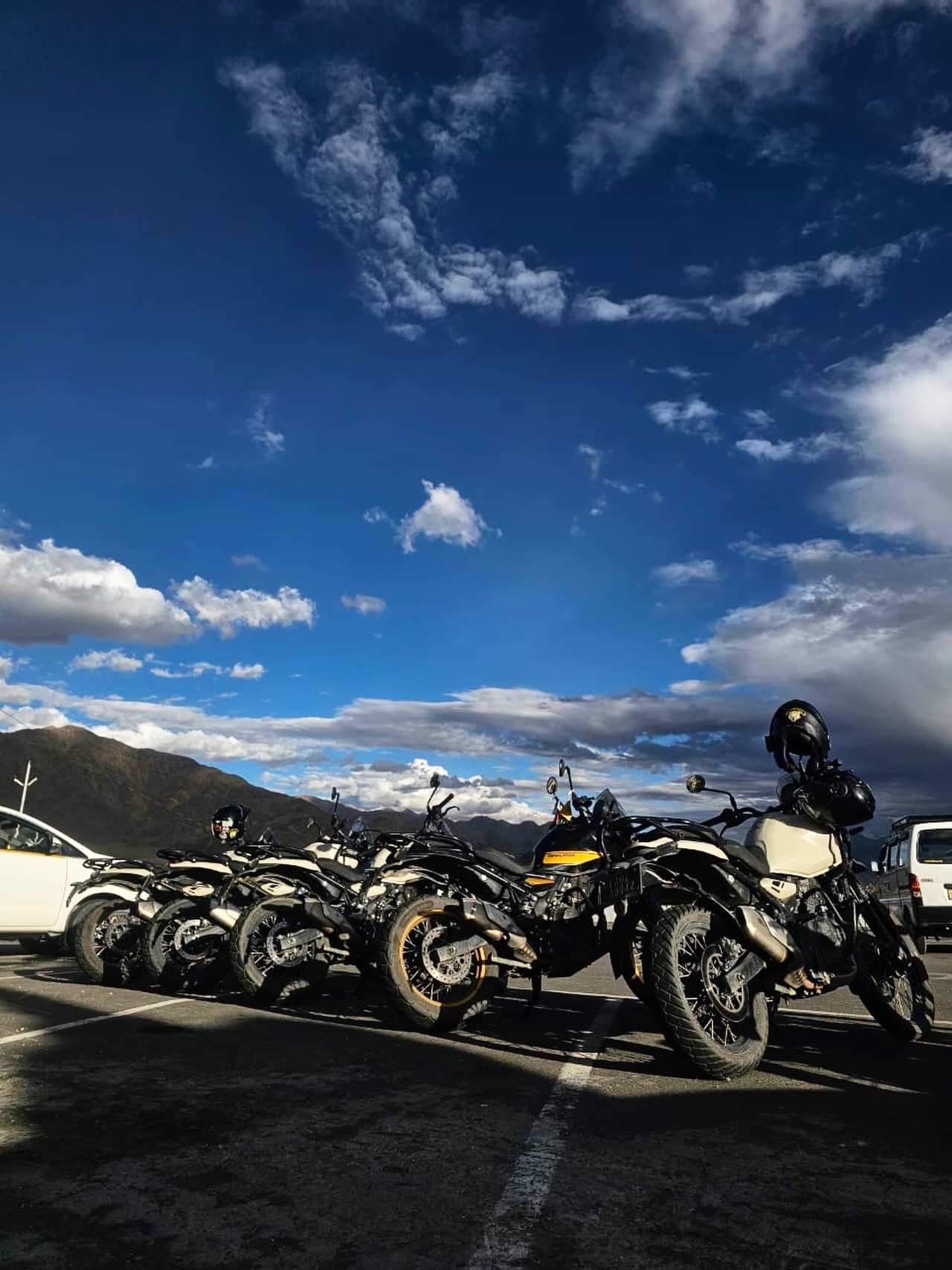 🏍️ THE ROAD IS CALLING… AND WE’RE ANSWERING! 🏔️
Some journeys are not meant to be completed in a car… they’re meant to be felt on two wheels. ❤️🔥
Cold mountain air, endless roads, dramatic skies, powerful machines and a group of riders chasing the same thing — freedom. 🏍️💨
Because when the mountains are this close, the only question is:
“How far are you ready to ride?” 🌄
Every turn brings a new view.
Every kilometre becomes a memory.
Every stop becomes a story.
And every ride becomes a part of you. 🖤
This isn’t just about riding a motorcycle.
It’s about leaving the routine behind, meeting the unknown, pushing your limits and experiencing India from a completely different perspective.
From smooth highways to challenging mountain roads, from peaceful landscapes to unforgettable riding moments — this is where the real adventure begins. 🔥
So fuel up.
Gear up.
Bring your riding spirit.
And let the mountains decide the rest. 🏔️🏍️
One road. One ride. Countless memories.
Are you ready to ride with us? 🤘🔥
#EnfieldToursIndia #MotorcycleTour #BikeTrip #RiderLife #MountainRiding RideToExplore AdventureRide BikerLife RoyalEnfield HimalayanRide RideMoreWorryLess MotorcycleAdventure ExploreIndia RideWithUs RoadsOfIndia