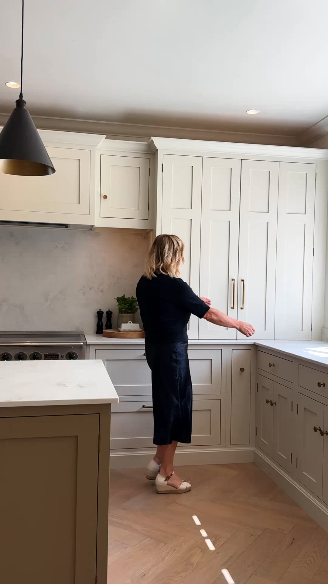 More than additional storage, it is a carefully planned workstation. Designed for quick access and minimal movement, while preserving the kitchen’s visual calm. #BespokeDesign #KitchenInspo #InteriorDesign #ModernLiving