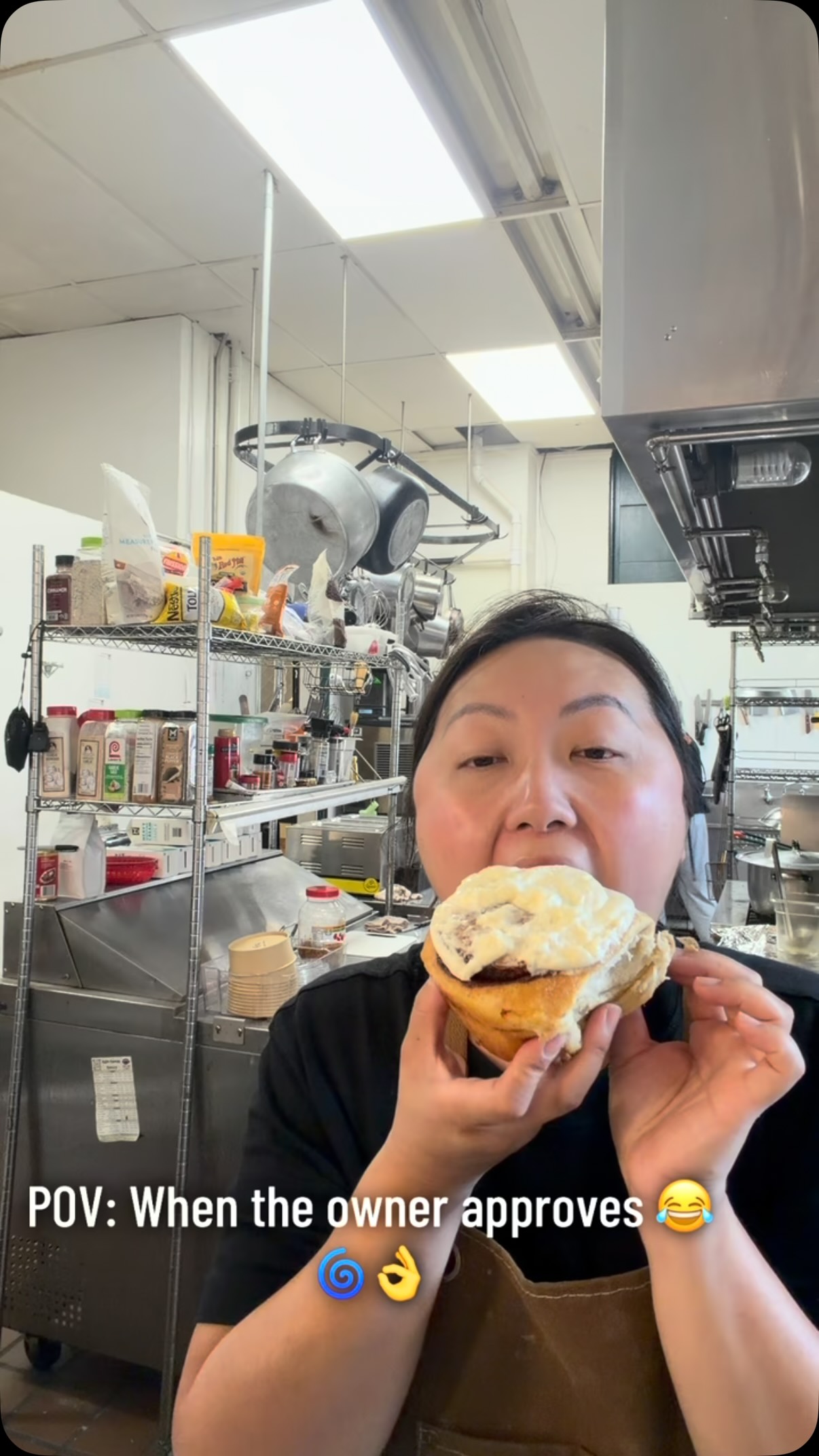 Yen snagged the LAST one! 😂🌀
Our Cinnamon Rolls are SOLD OUT!! 🤎 Soft, fluffy, and topped with our whipped cream cheese frosting that’s creamy and not too sweet.
Missed out today? Come back next weekend and try one, but don’t wait too long because we only make a limited batch! 👀
#SoYenDesserts #CinnamonRolls #SoldOut #WeekendBakes #FreshBaked