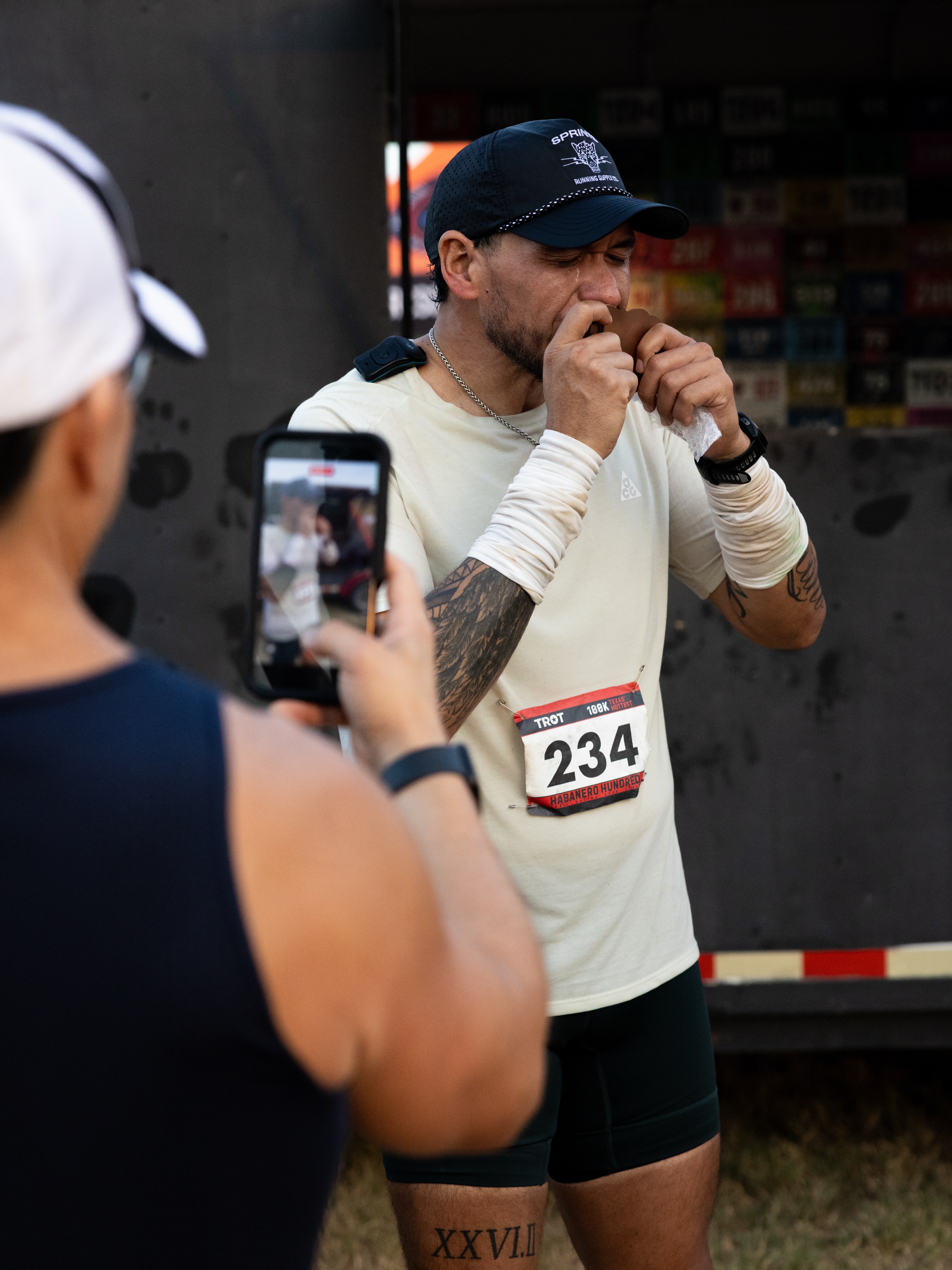 Emotional finishes this morning - Alfredo Torres #234 finishes his very first 100K in brutal Habanero Hundred conditions. What a way to buckle up!
#habanerohundred #trailrunning #ultrarunning