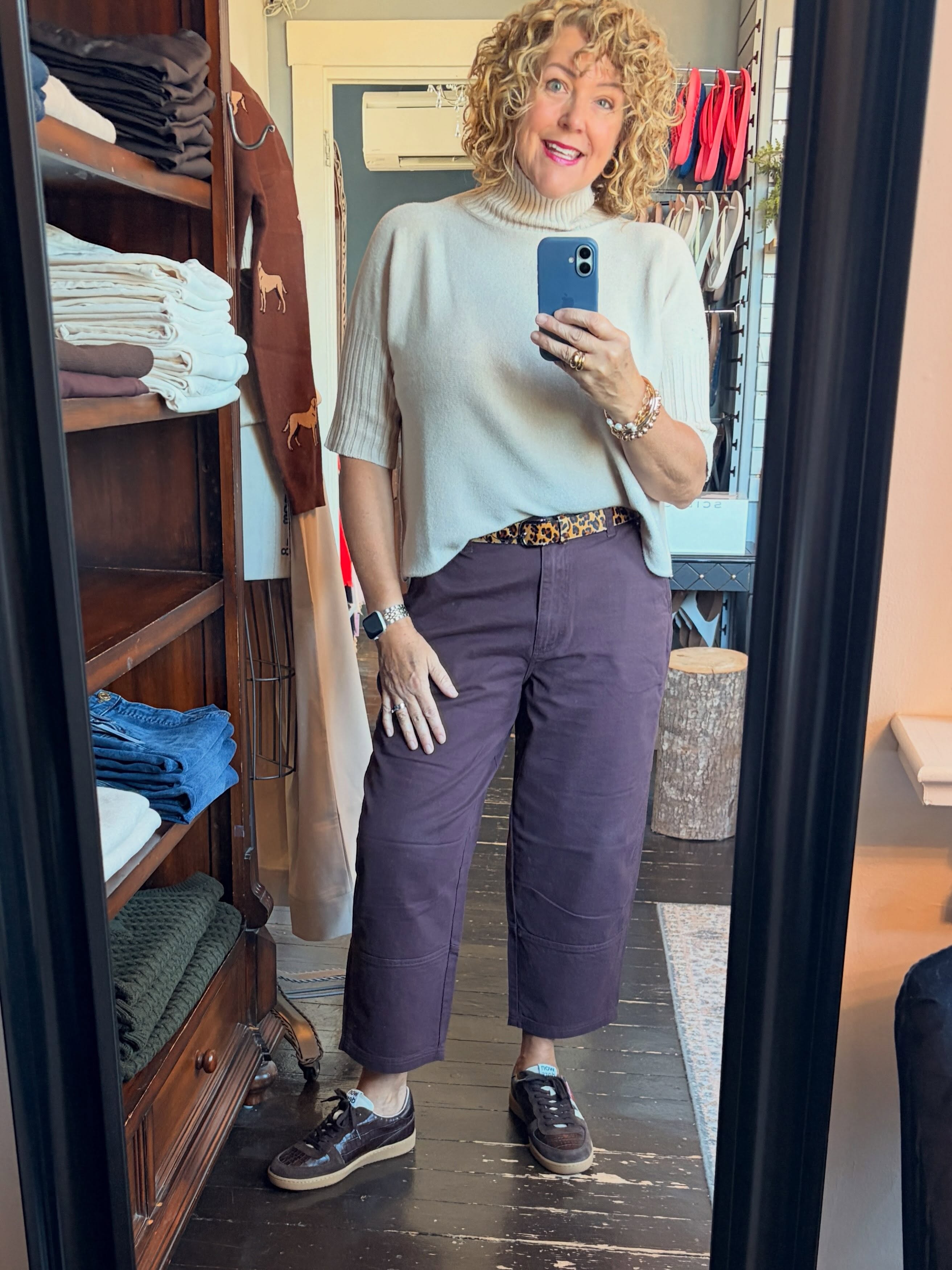 A new look that will transition into fall. These pants are a new favourite in this wine-brown colour. With a slightly barrel leg these Seasalt Cornwall cotton pants will transition well between seasons. Open today 10-5.