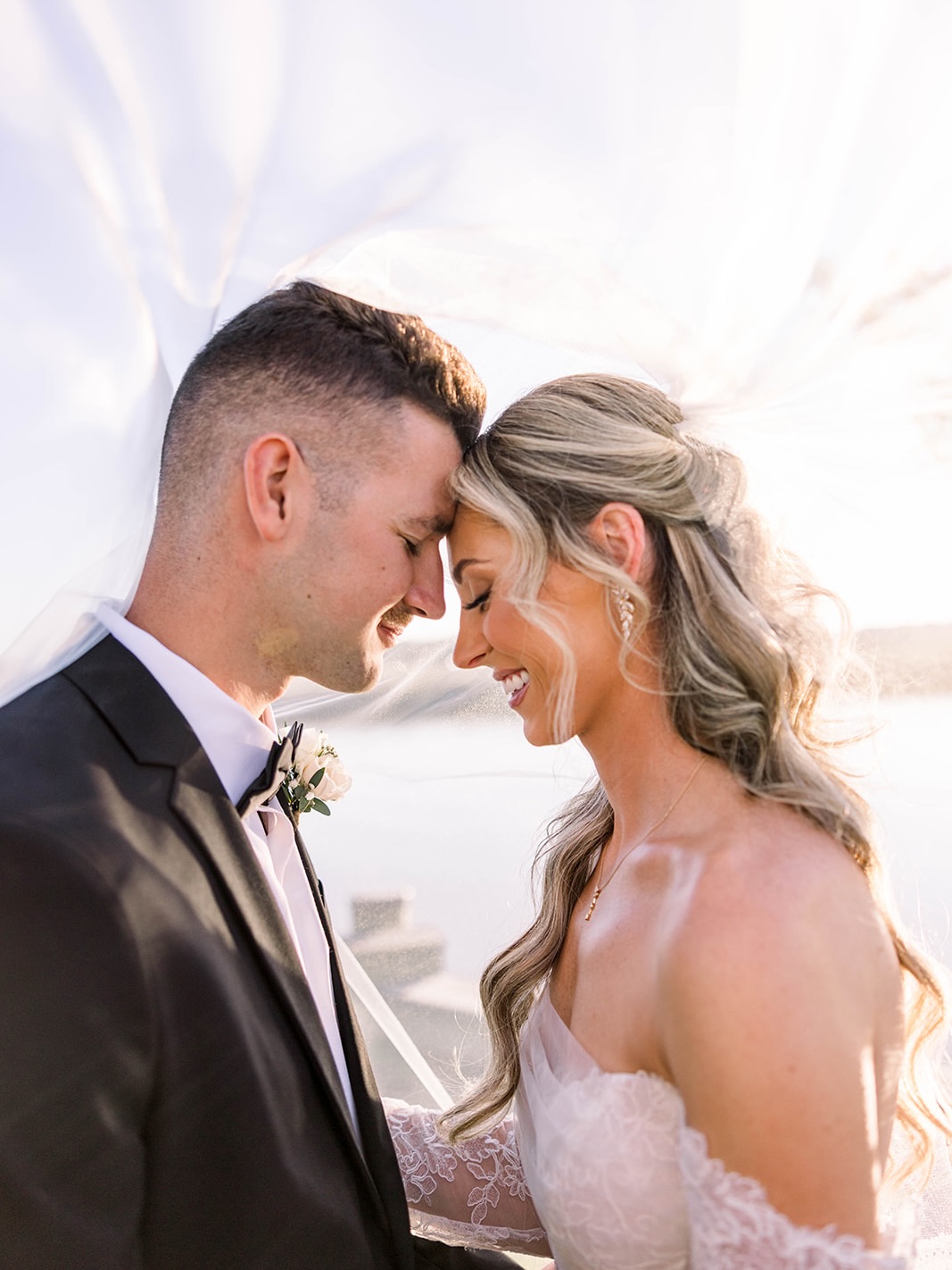 We’re holding onto summer as long as we can… but these photos are making it really hard not to get excited for fall wedding season 🤍
Vendors:
Venue: Private Residence
Planning: @eventfullyyoursmd
HMU: @lb.bridal @makeupbyashleyryan
Photography: @kmcphotographyllc
Florals: @jstarrsdesigns
#summerwedding #fallweddings #marylandweddingplanner #easternshorewedding #marylandwedding