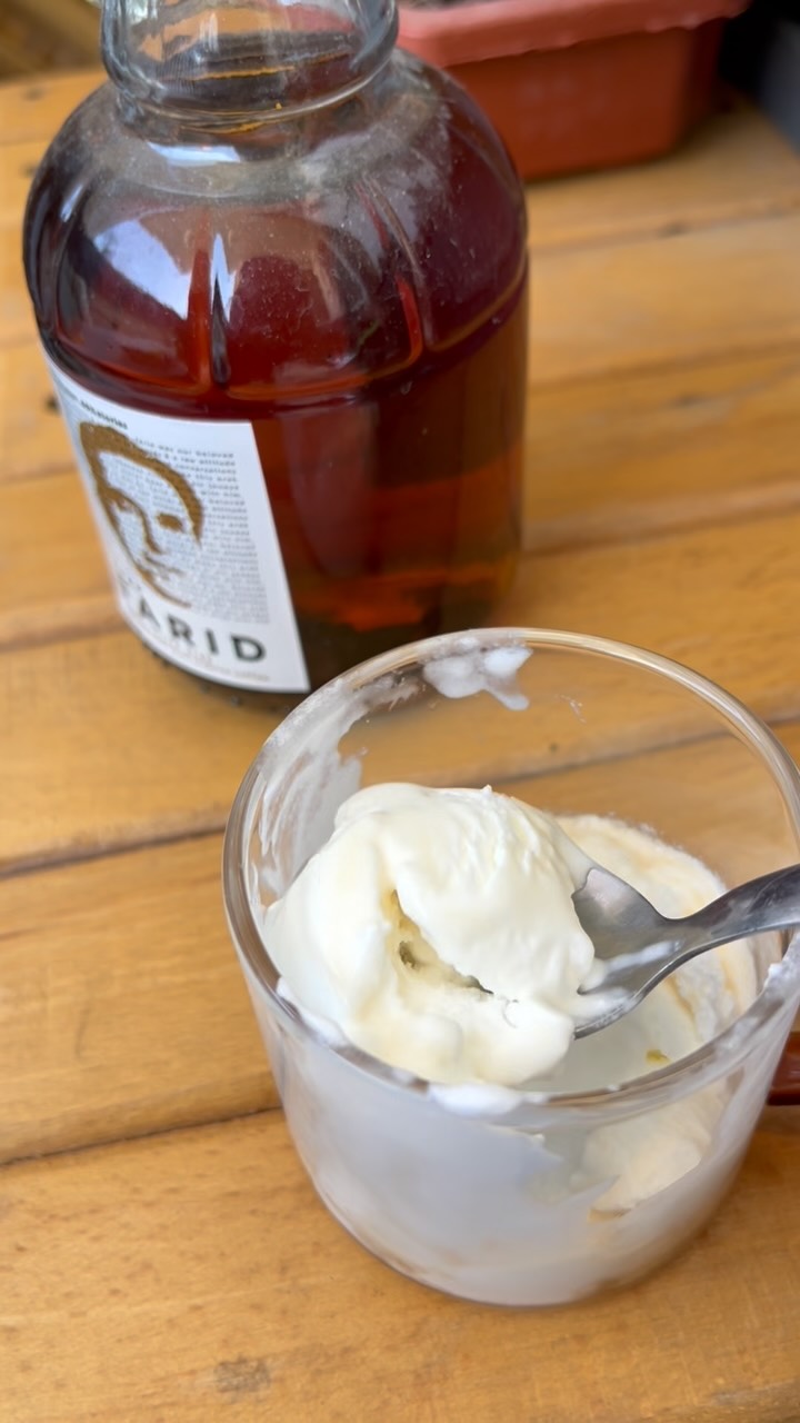 Hey have you tried this? 🤤
just a bit of vanilla ice cream and coffee arak for dessert 🤍