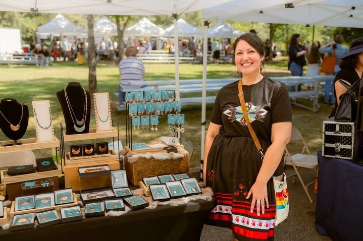 Take us back! ❤️
Last year’s Ocmulgee Indigenous Celebration brought together thousands of visitors, artists, dancers, musicians, storytellers, and cultural representatives for an incredible weekend at Ocmulgee Mounds.
We’re getting ready to do it all again September 12-13!
What was your favorite part of last year’s celebration?
#ocmulgeeindigenouscelebration #culturaleducation #visitmacon #exploregeorgia