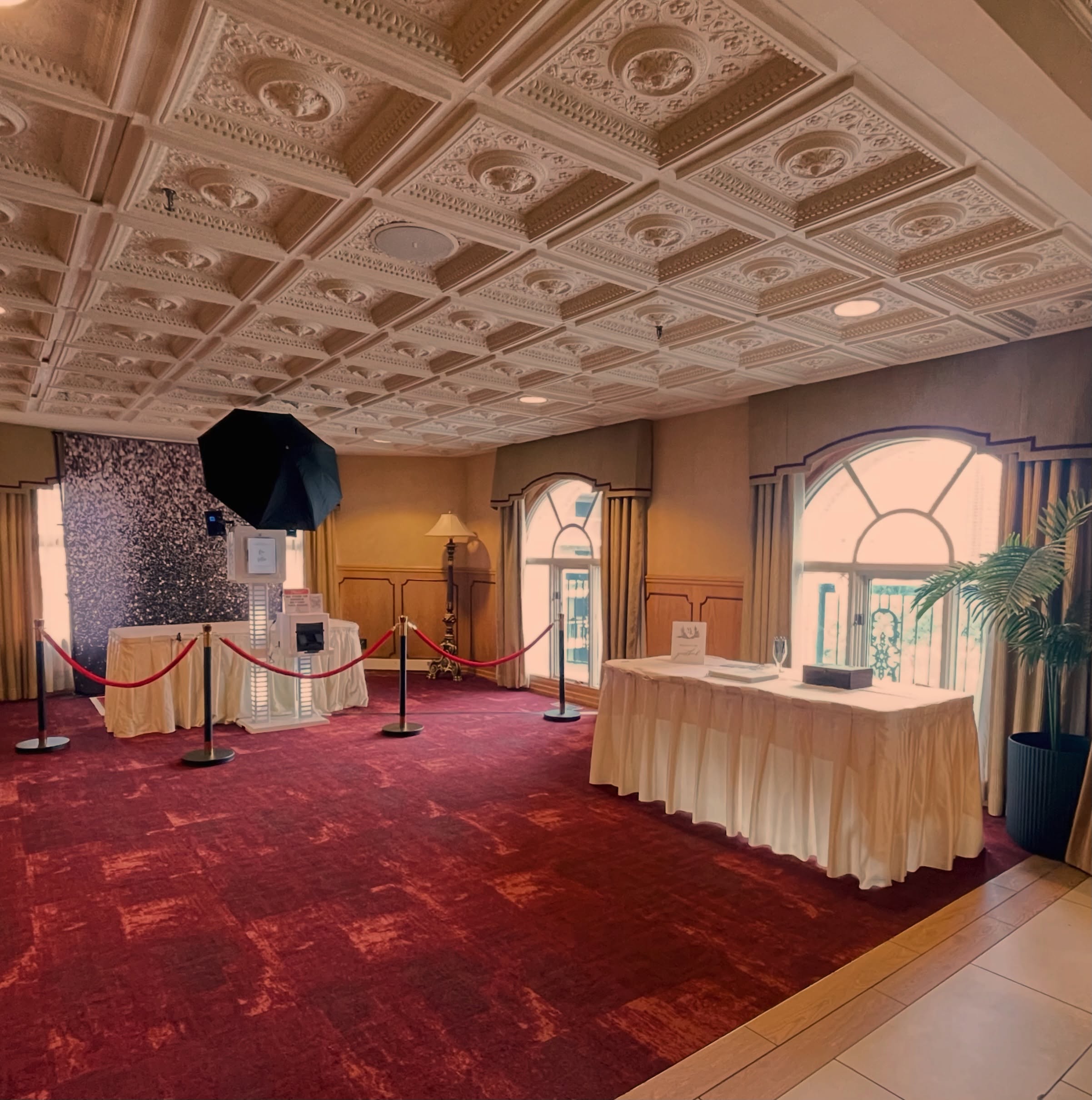Photo booth ready! Let the wedding fun begin! 💍🥂
Kari & Mike’s Wedding @fortgarryhotel
Don’t forget to sign the guestbook.
.
#winnipegweddings #winnipegphotobooth #manitobaweddings #winnipeglocal #pixsisphotobooth